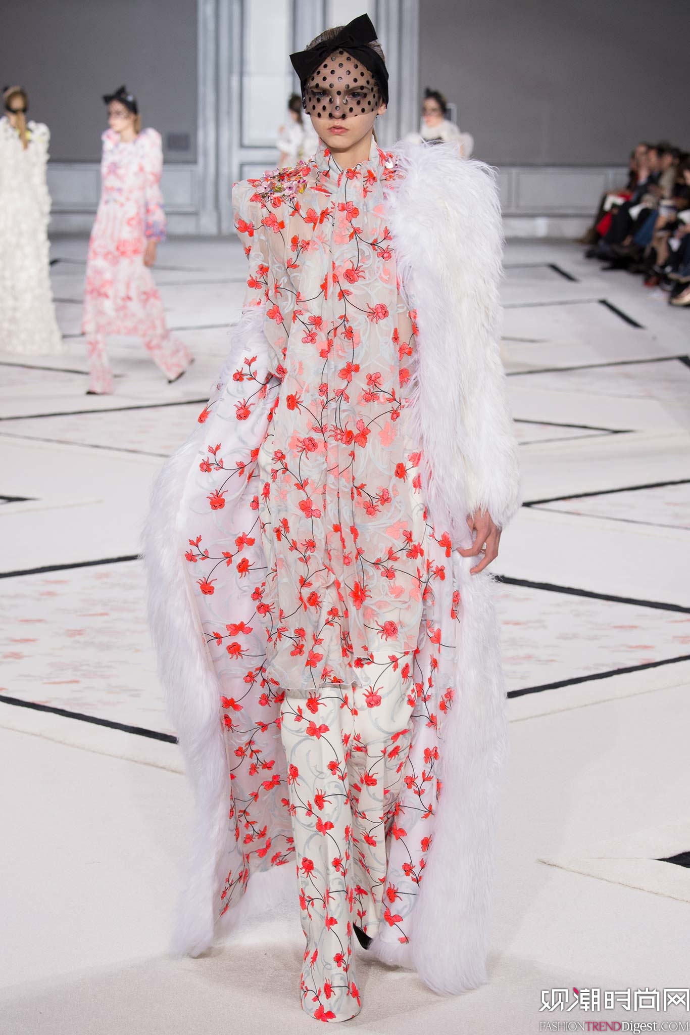 Giambattista Valli 2015ĸ߶ϵ㳡ͼƬ