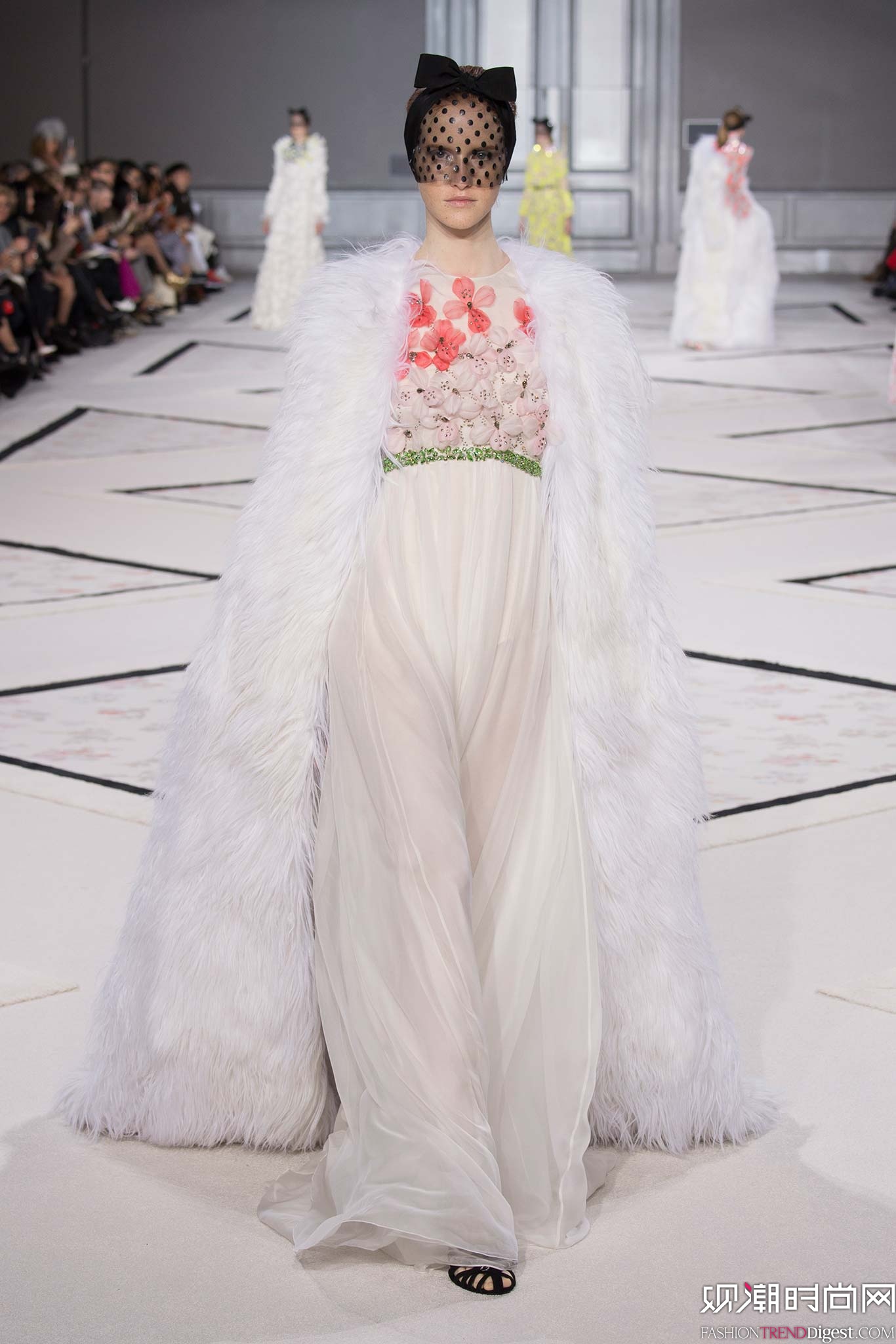 Giambattista Valli 2015ĸ߶ϵ㳡ͼƬ