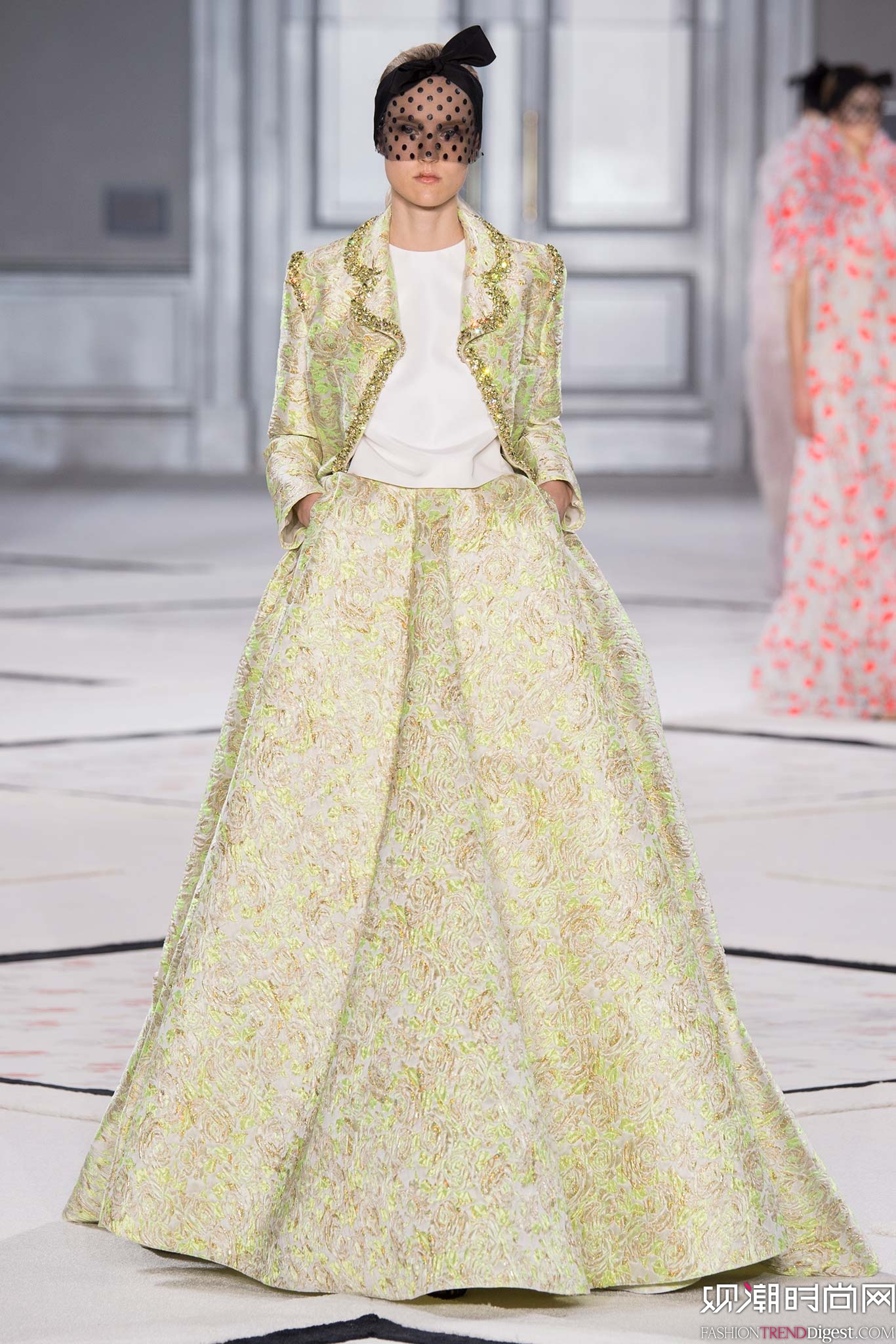 Giambattista Valli 2015���ĸ߶�ϵ���㳡����ͼƬ