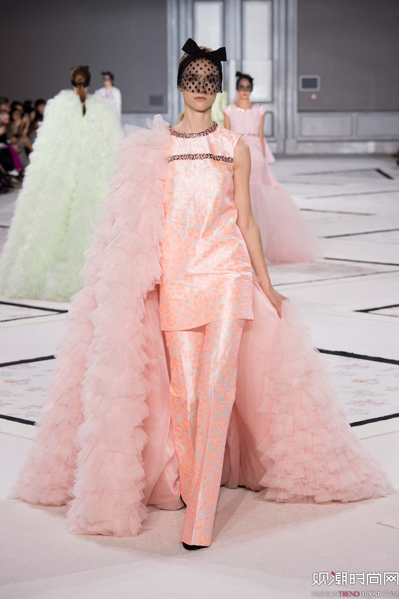 Giambattista Valli 2015ĸ߶ϵ㳡ͼƬ