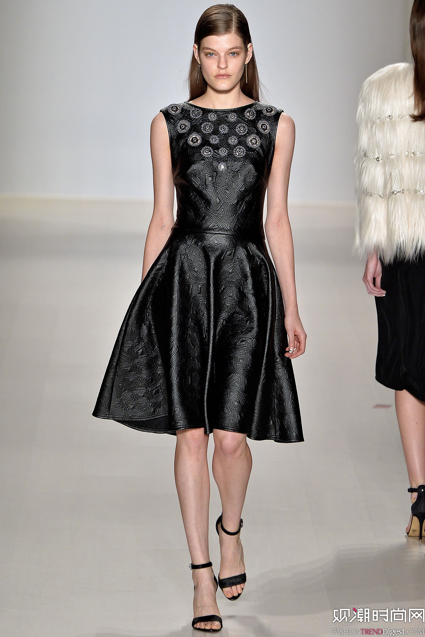 Tadashi Shoji 2015ﶬŦԼʱװܸͼƬ