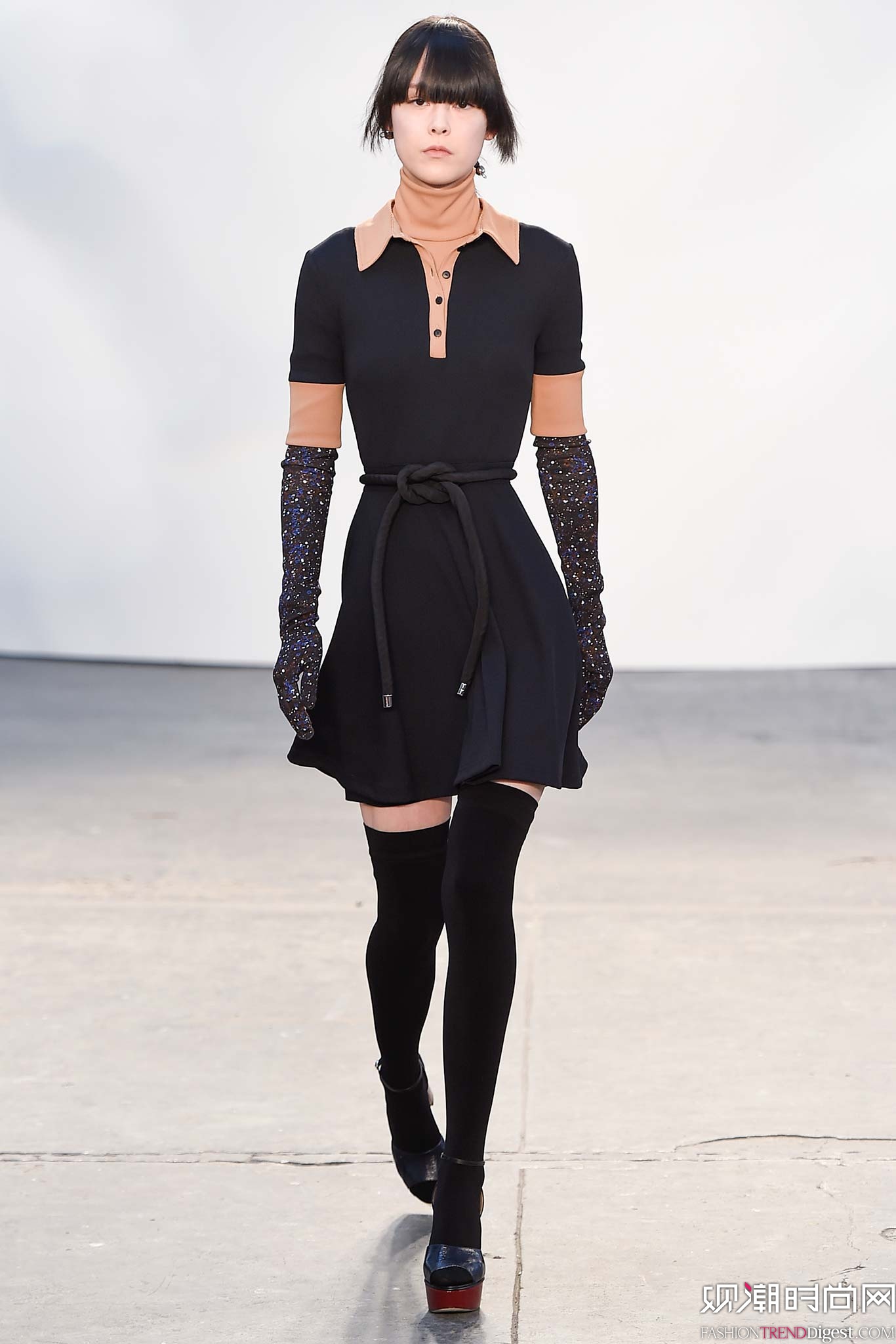 Tanya Taylor 2015ﶬŮbDƬ