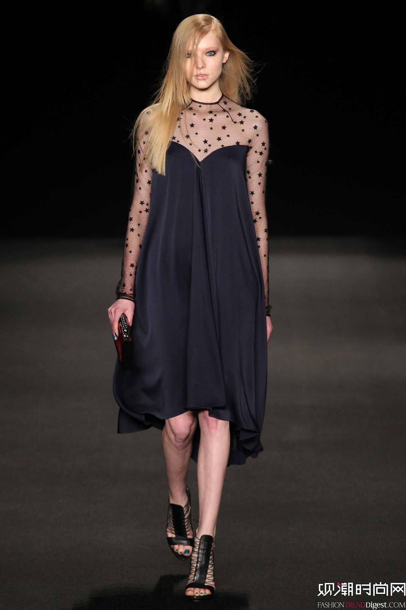 Monique Lhuillier 2015ﶬŮbDƬ
