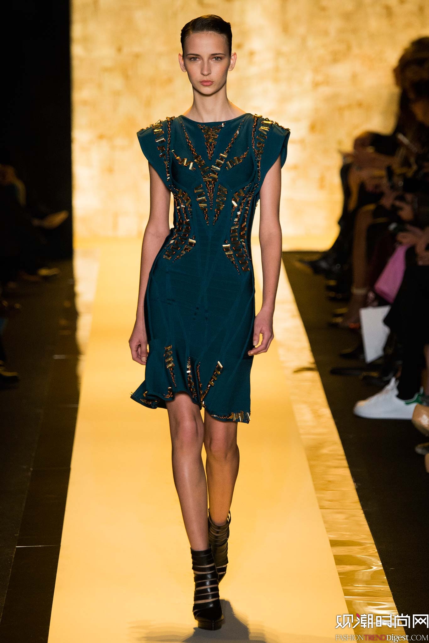 Herv Lger by Max Azria 2015ﶬŮb(chng)DƬ