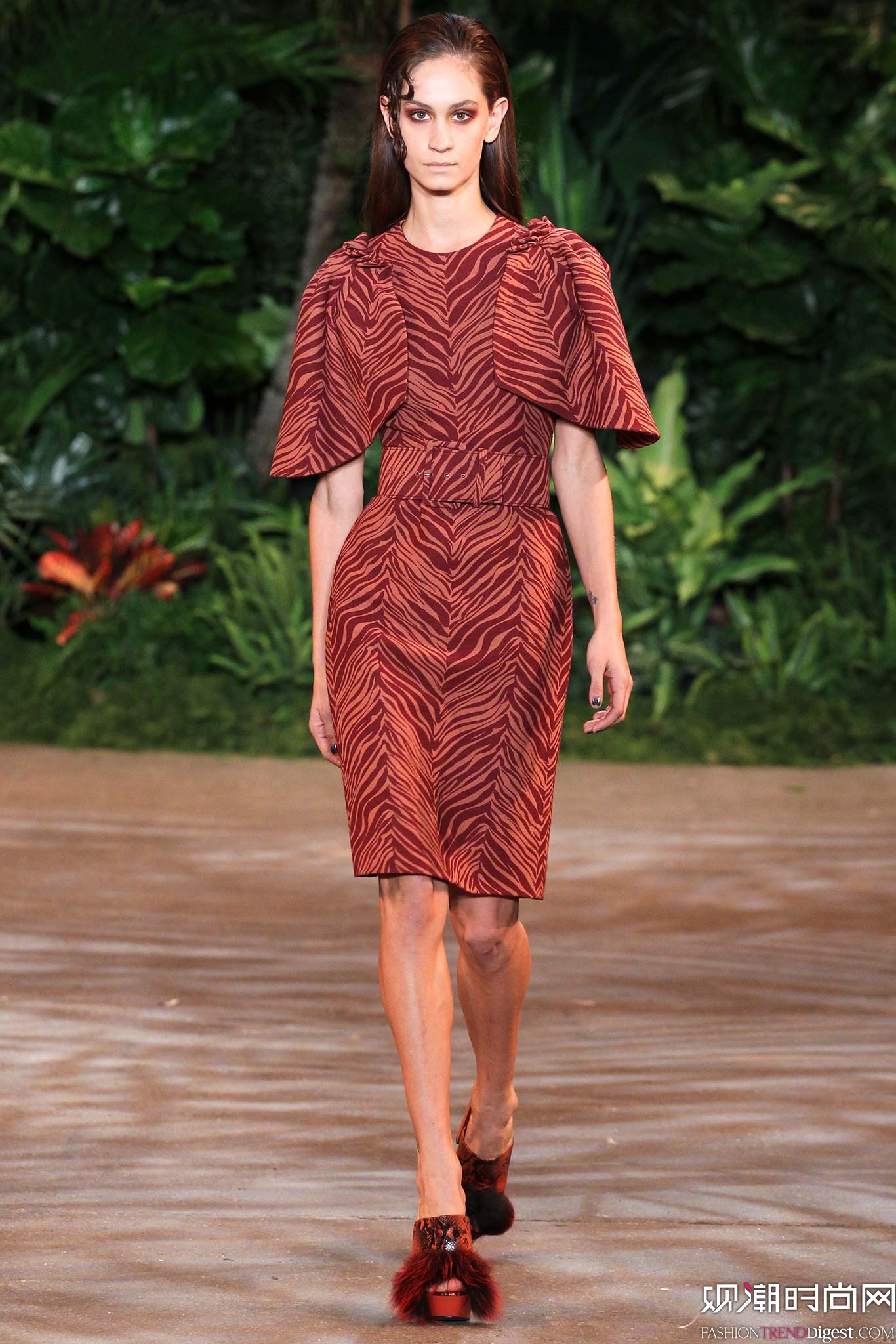 Christian Siriano 2015ﶬŮװ㳡ͼƬ