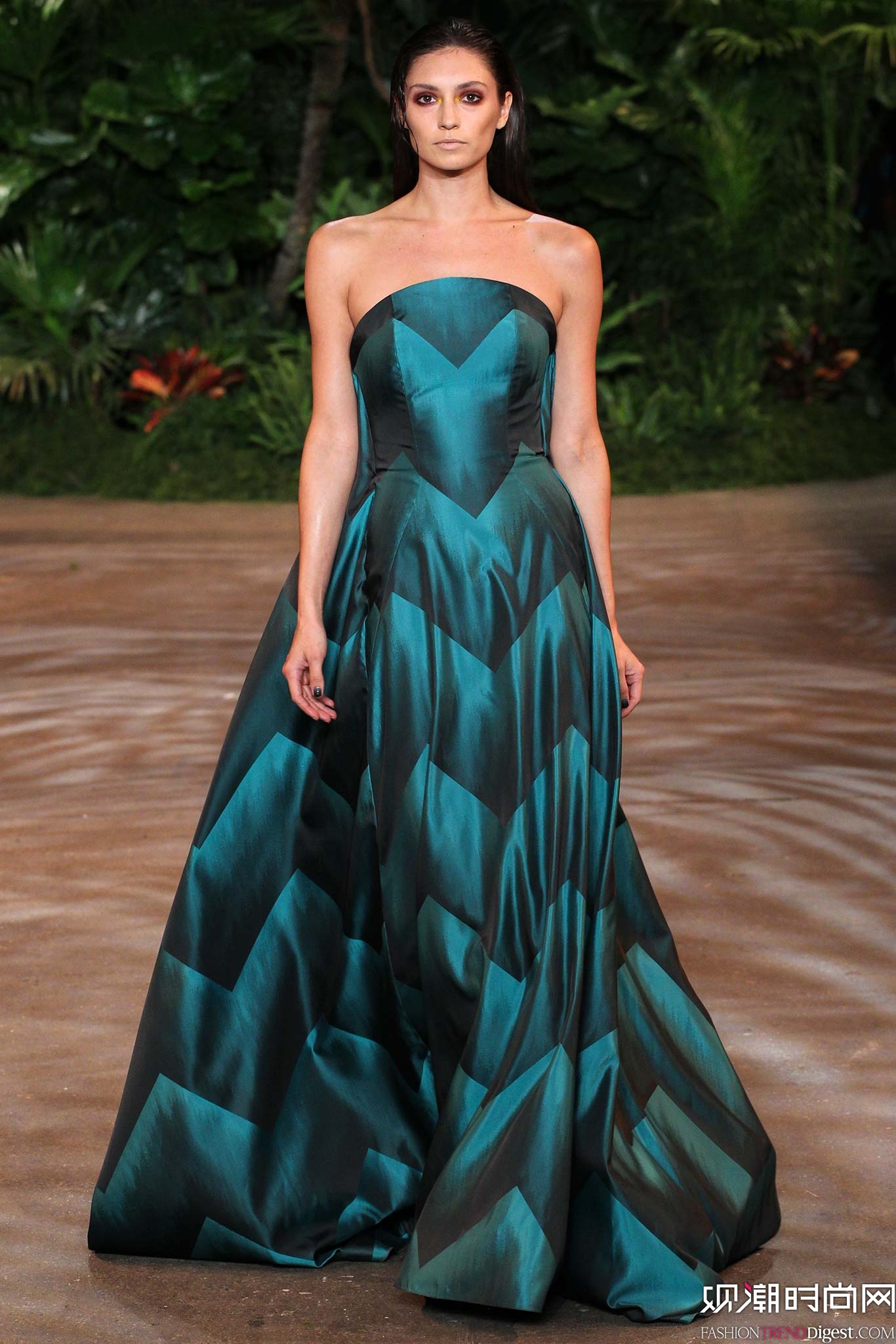 Christian Siriano 2015ﶬŮװ㳡ͼƬ