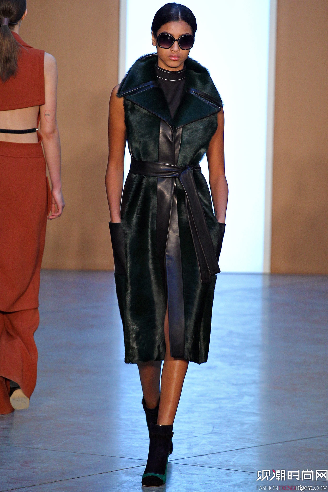 Derek Lam 2015ﶬŮbDƬ