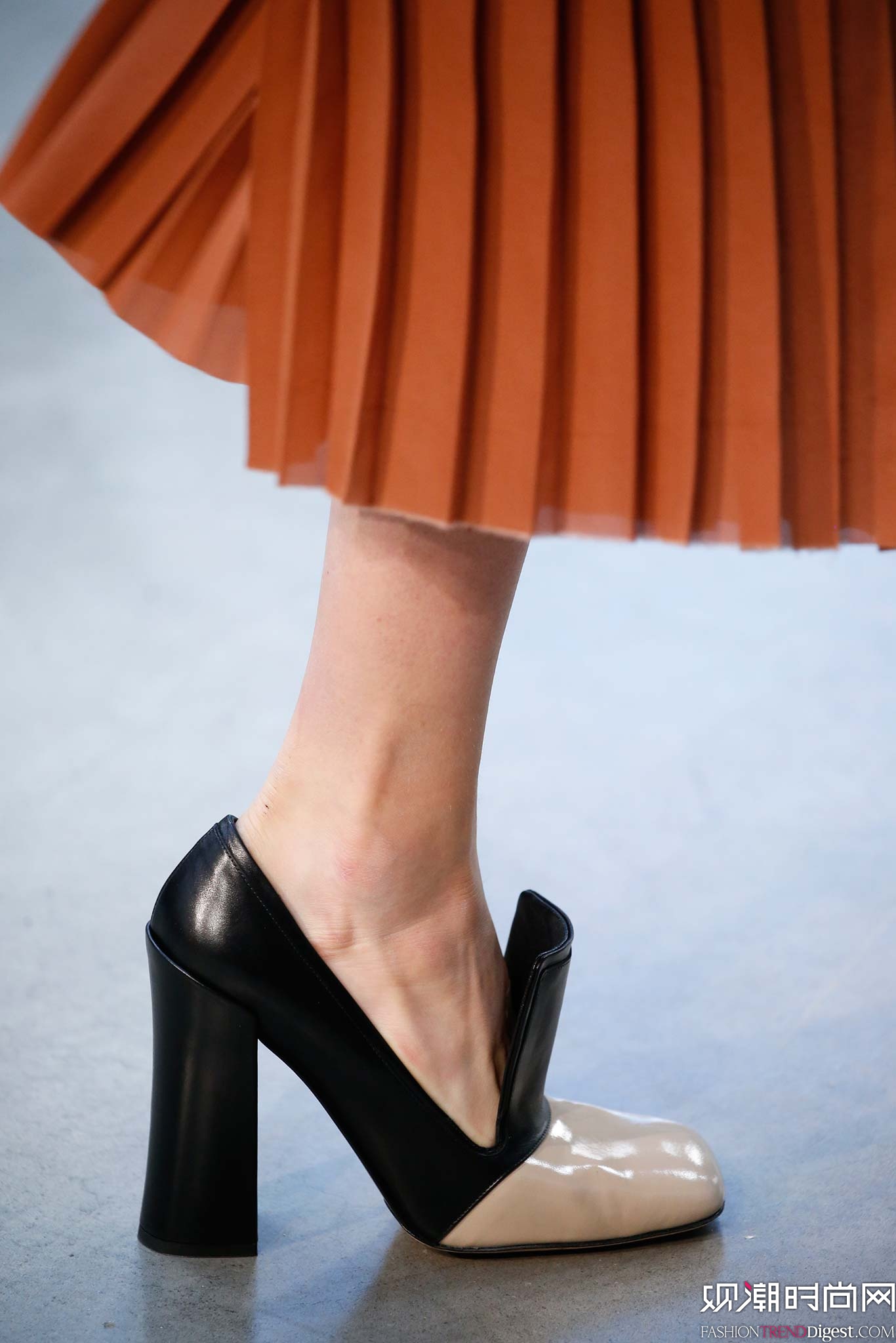 Derek Lam 2015ﶬŮbDƬ