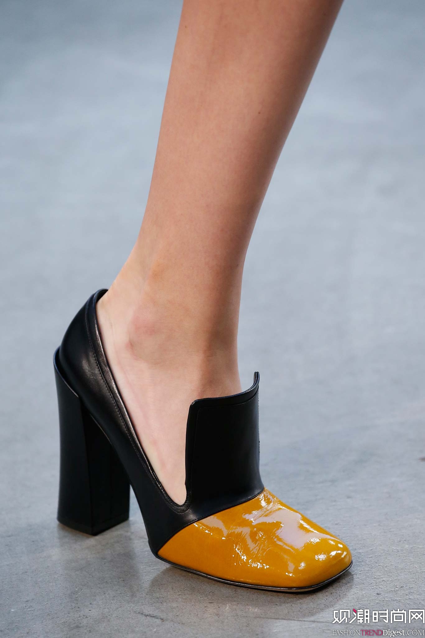 Derek Lam 2015ﶬŮbDƬ