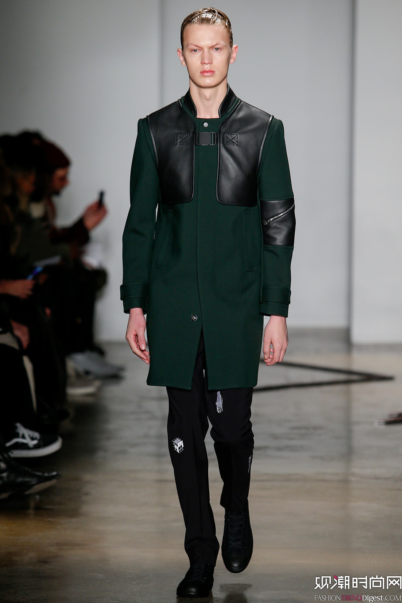 Tim Coppens 2015ﶬϵDƬ