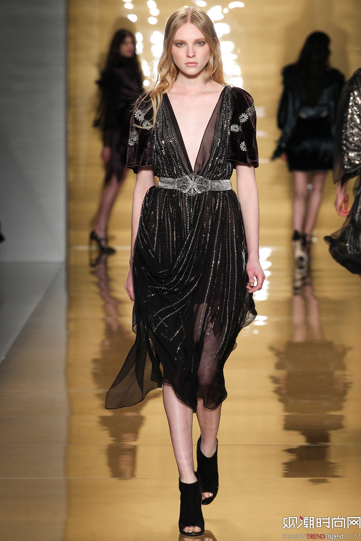 Reem Acra 2015ﶬŮbϵиDƬ