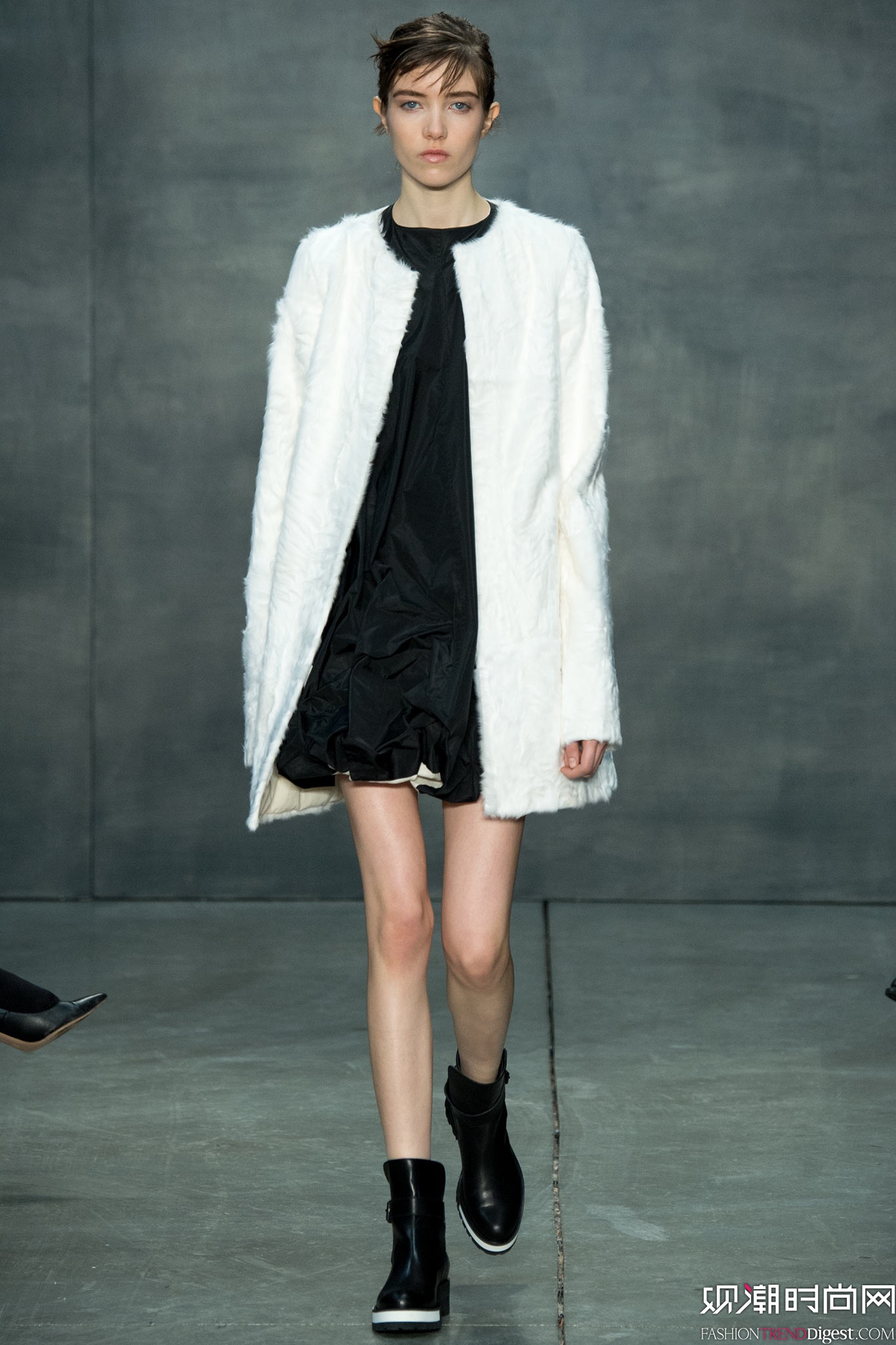 Vera Wang 2015ﶬŮװϵиͼƬ