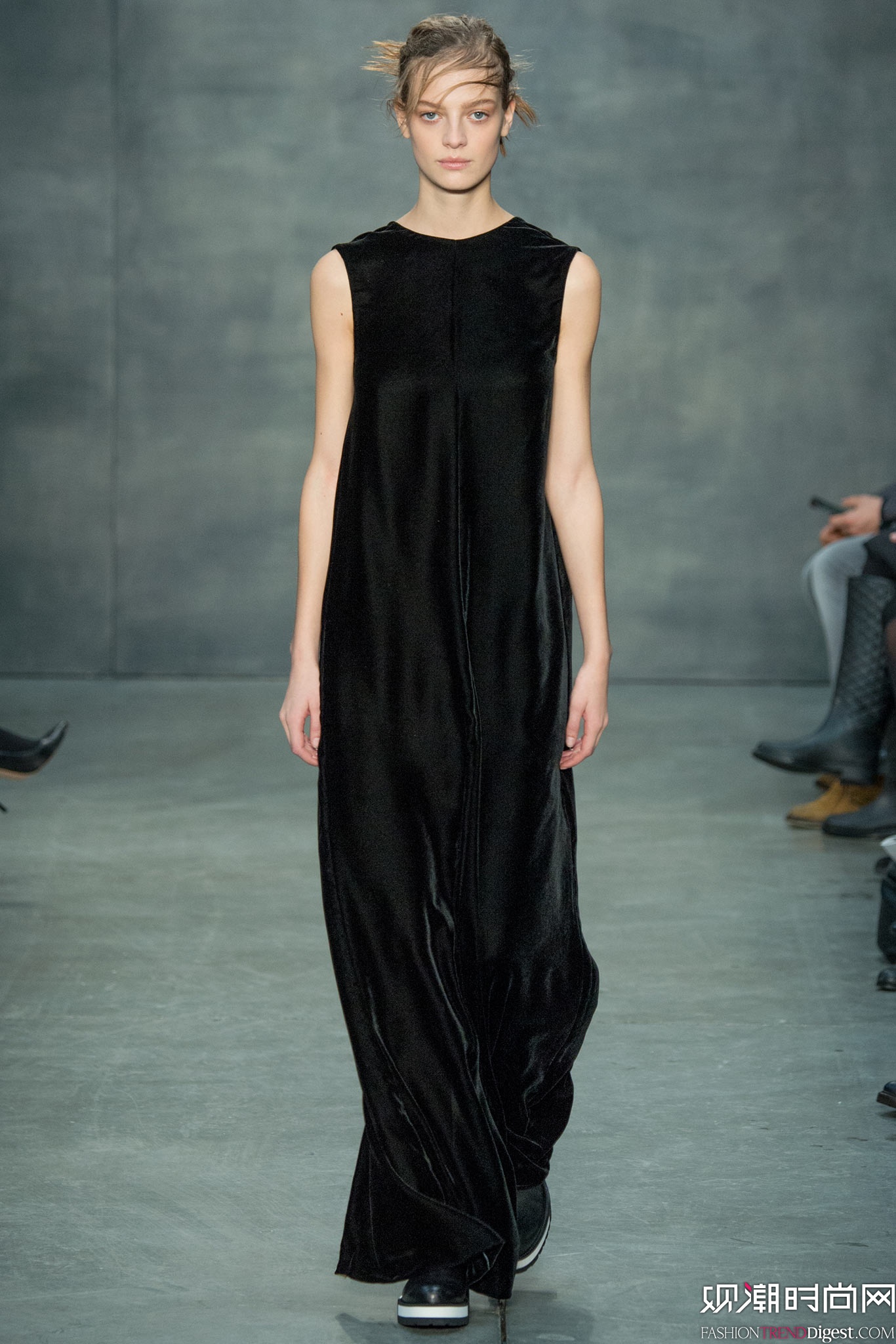 Vera Wang 2015�ﶬŮװϵ�и���ͼƬ