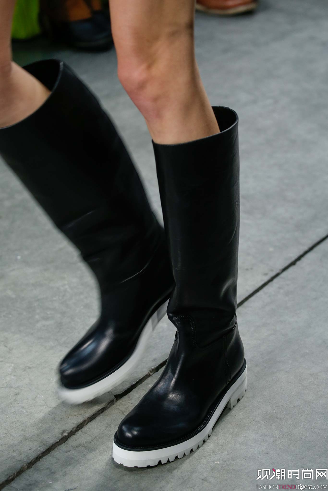 Vera Wang 2015�ﶬŮװϵ�и���ͼƬ