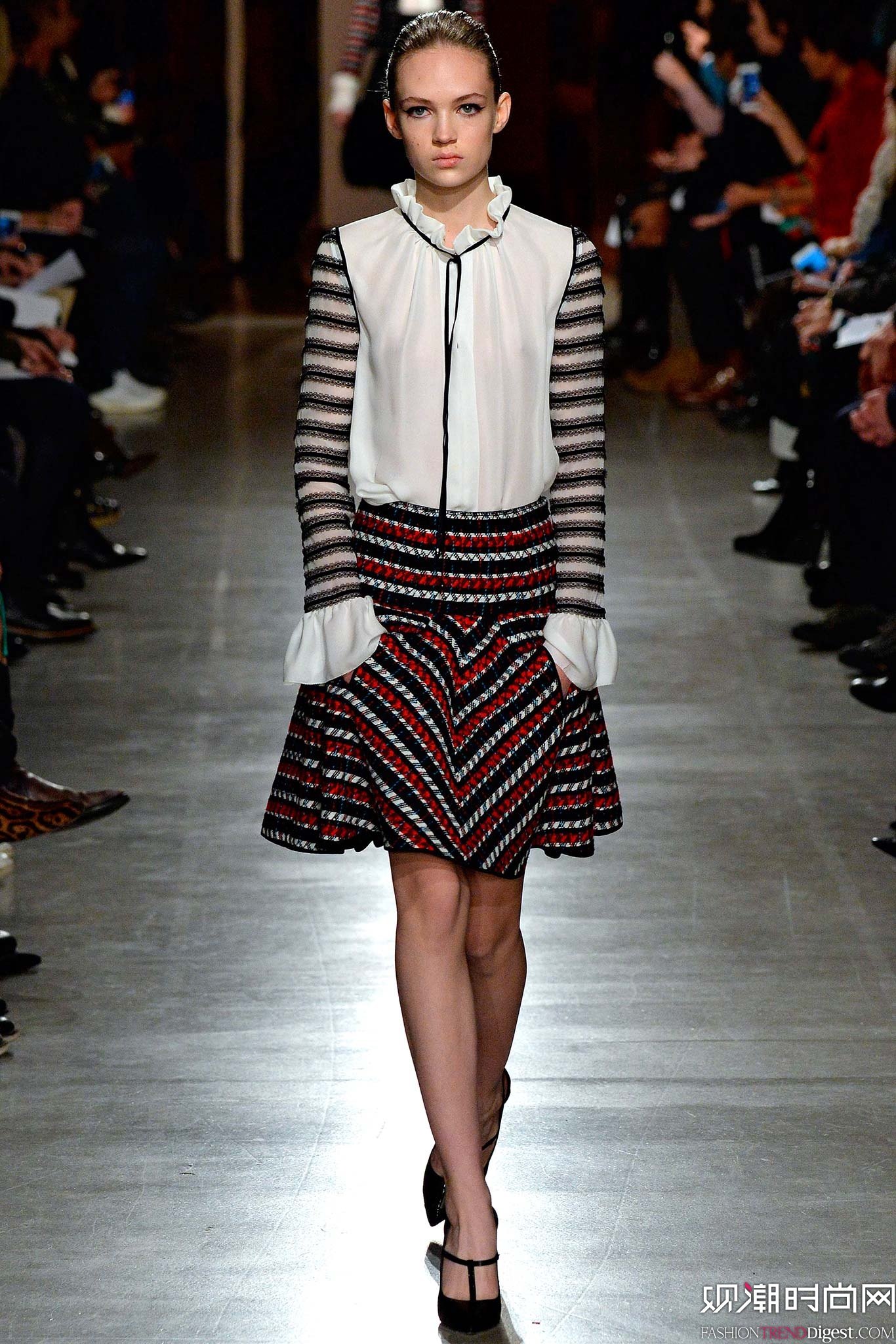 Oscar de la Renta 2015ﶬŮװϵиͼƬ