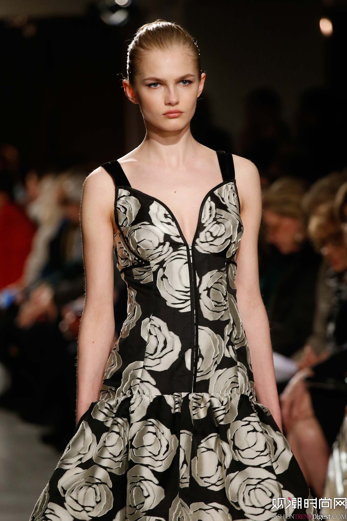 Oscar de la Renta 2015ﶬŮװϵиͼƬ