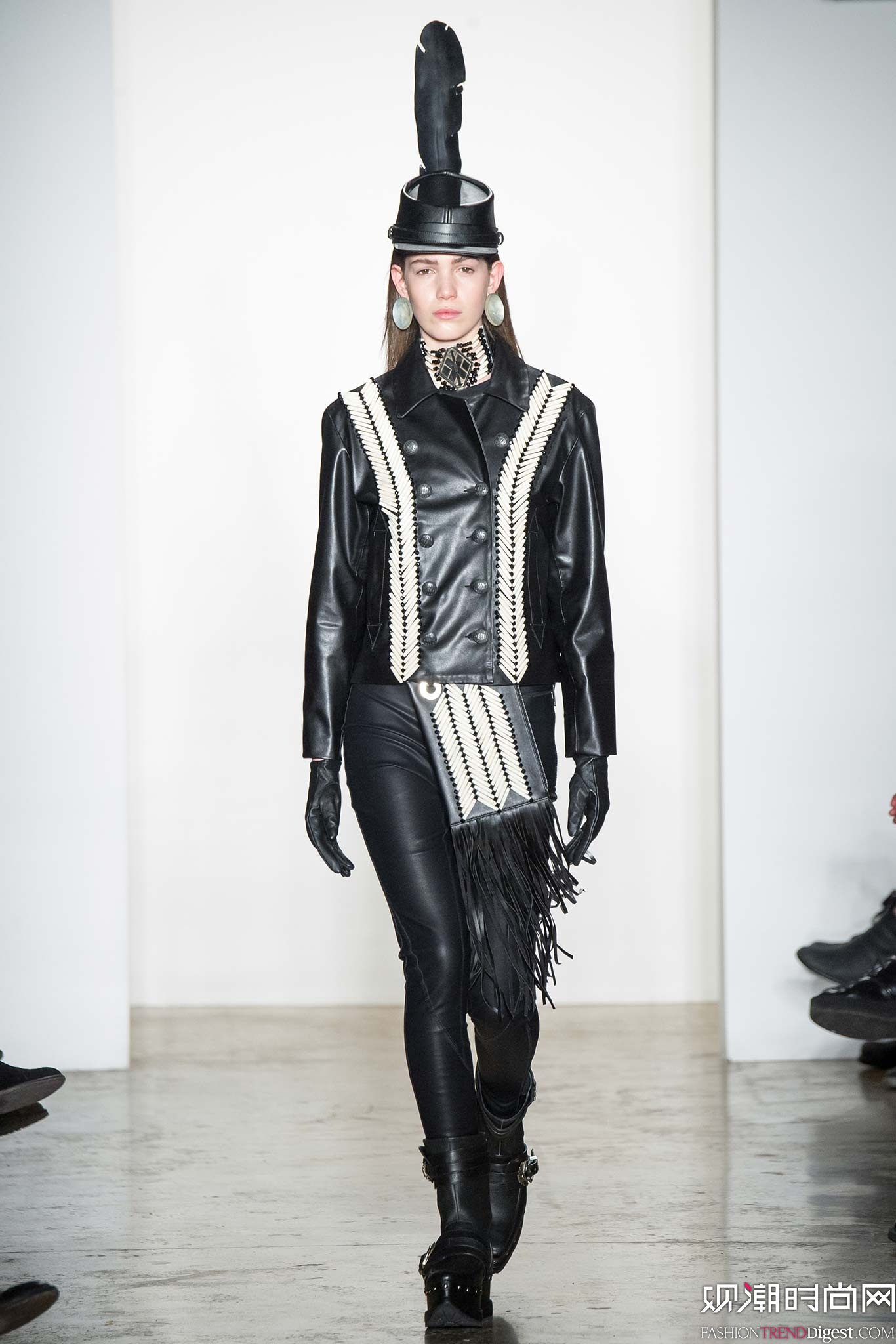 KTZ 2015ﶬŮbϵиDƬ