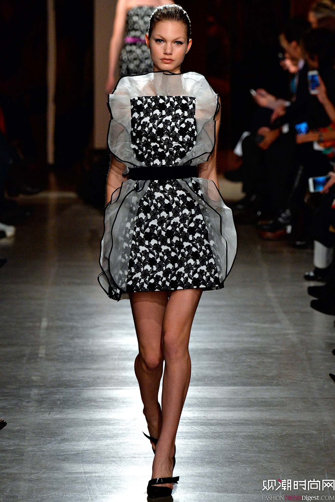 Oscar de la Renta 2015ﶬŮװϵиͼƬ