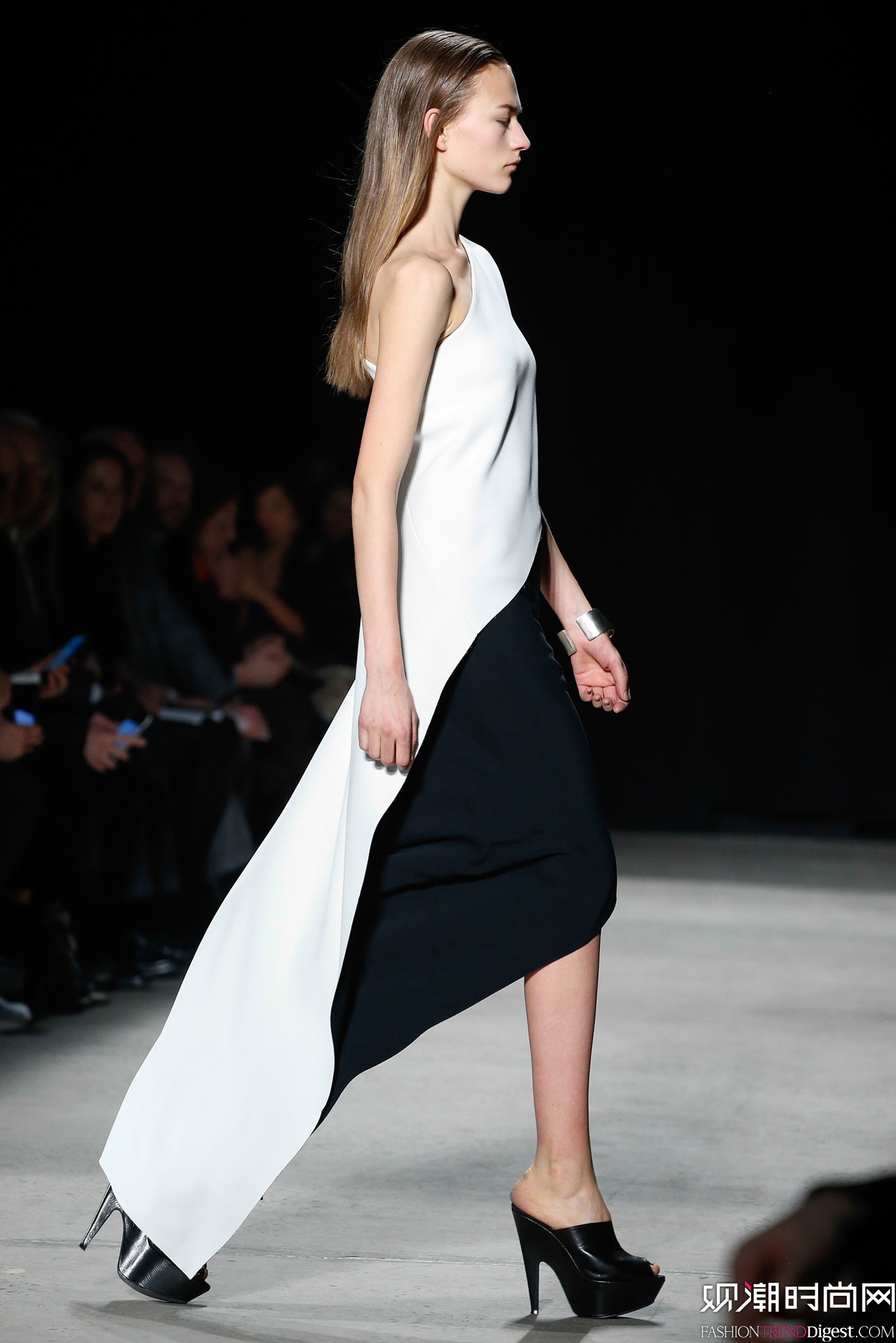 Narciso Rodriguez 2015ﶬŮװϵиͼƬ