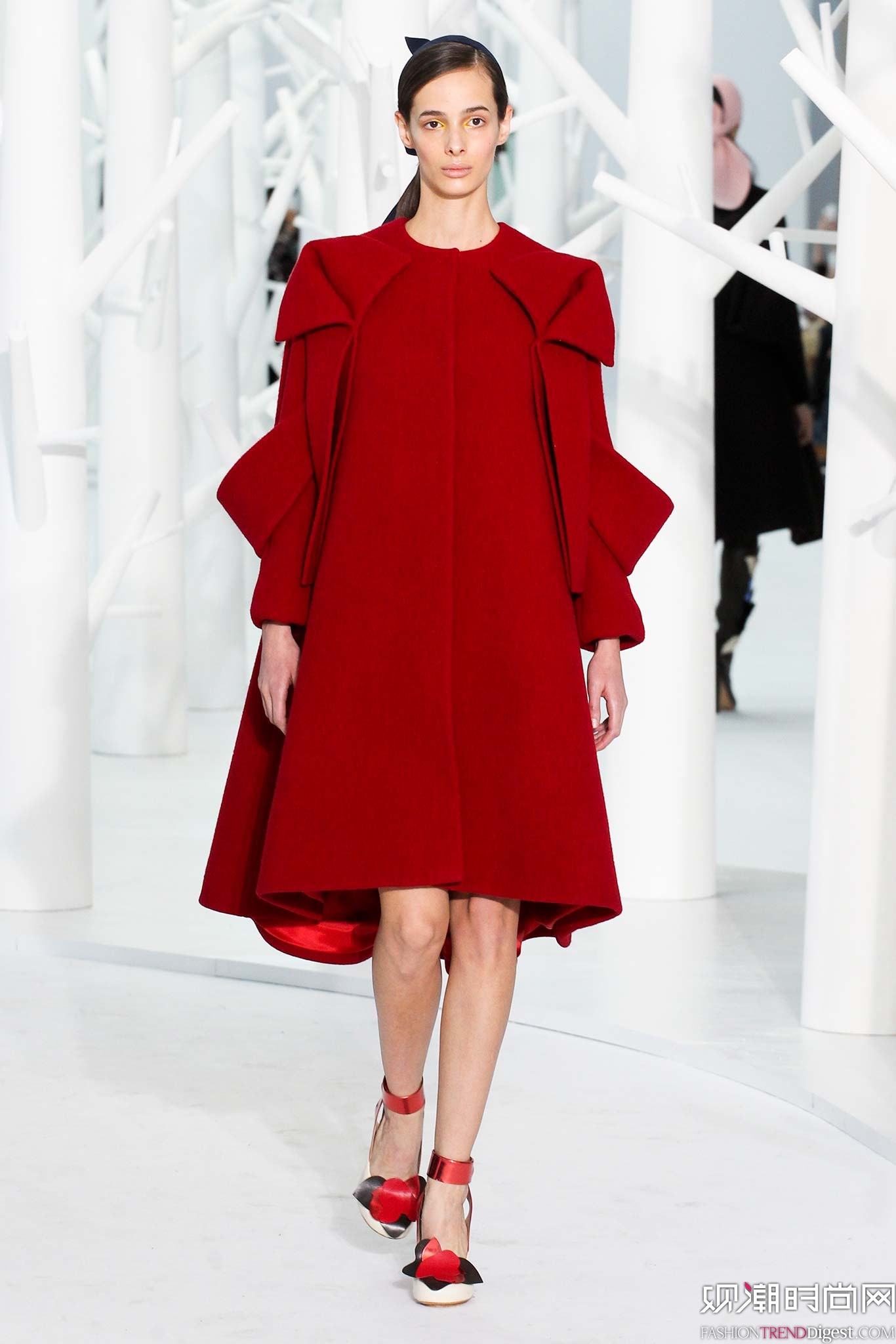 Delpozo 2015ﶬŮװϵиͼƬ