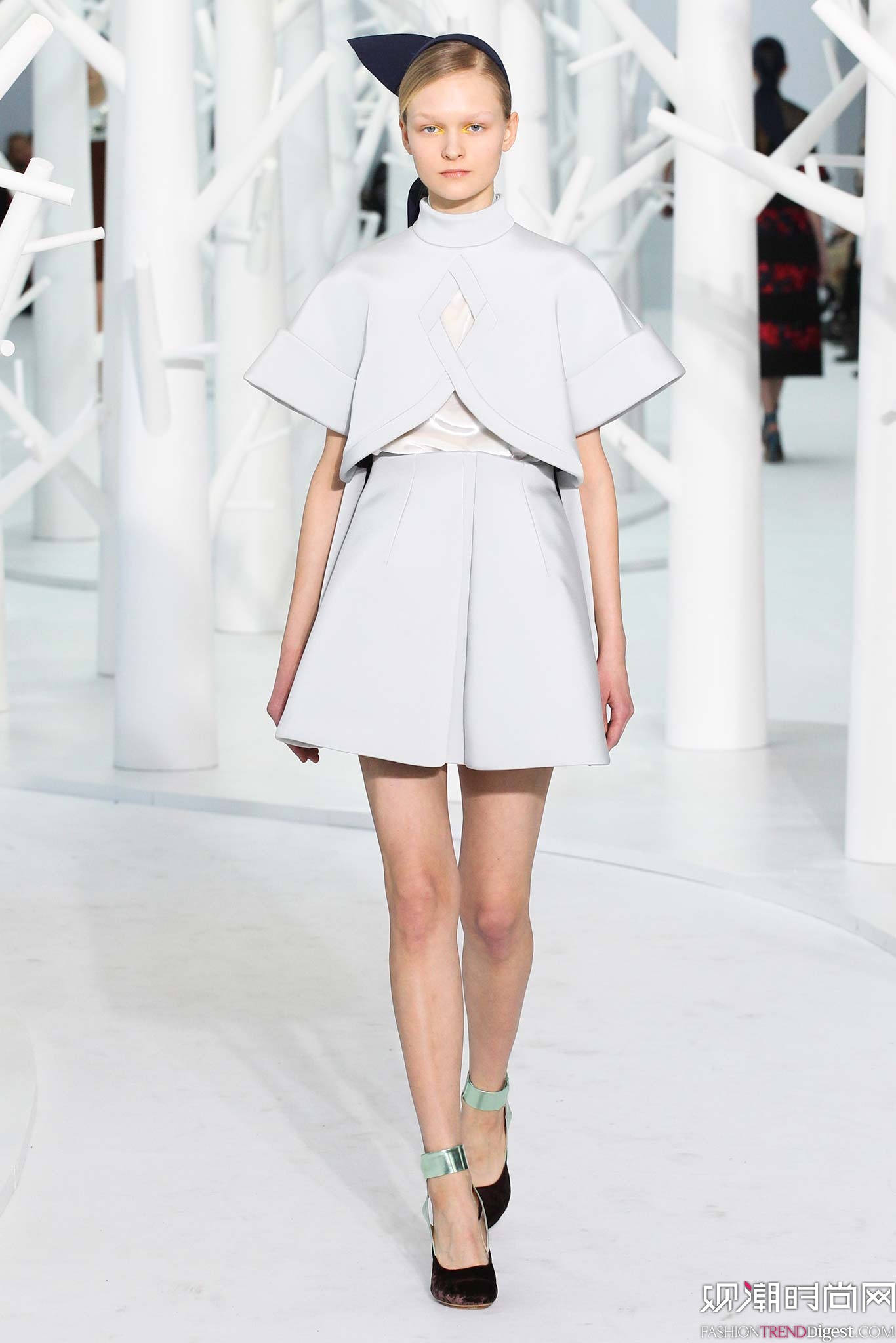 Delpozo 2015ﶬŮװϵиͼƬ