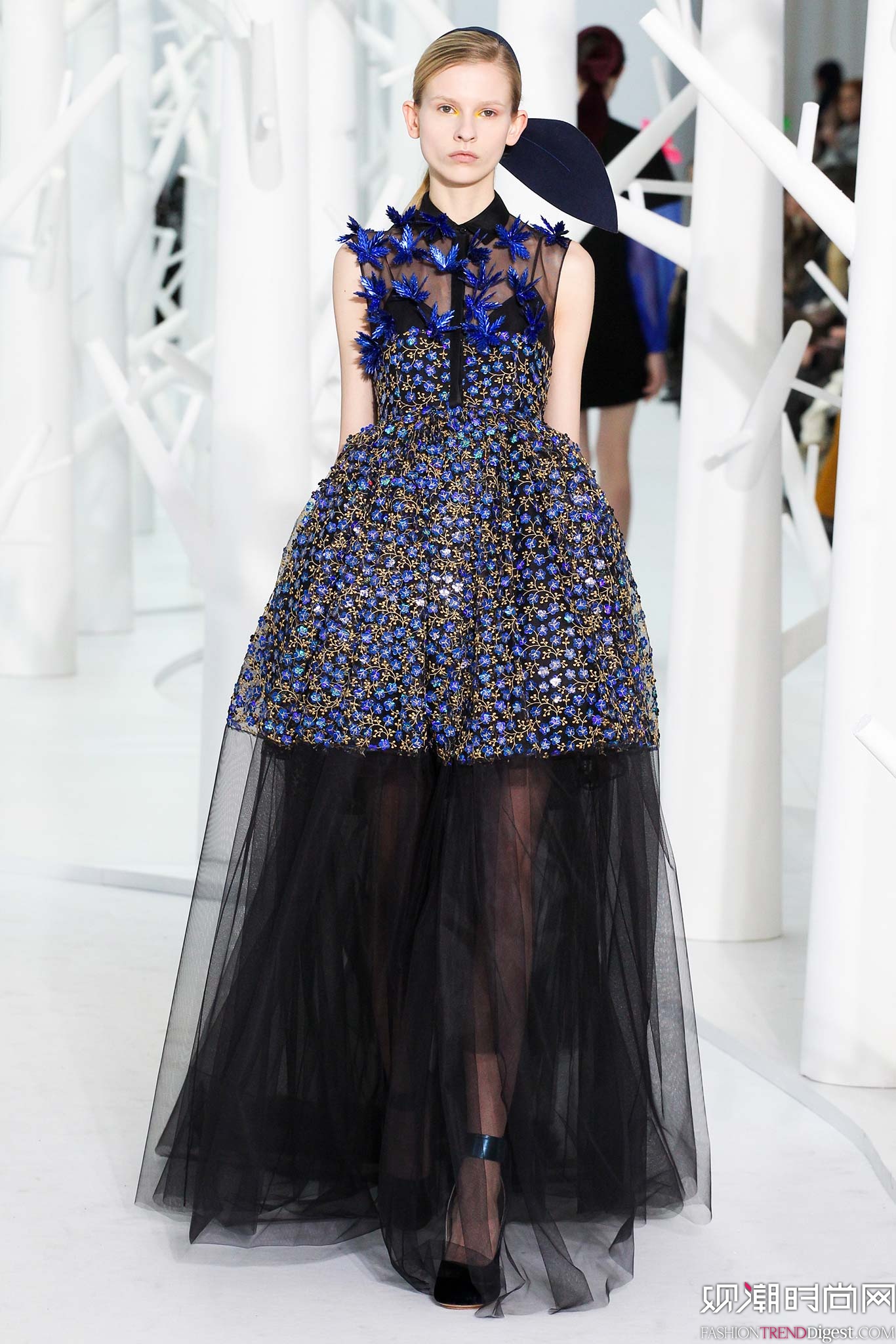 Delpozo 2015ﶬŮװϵиͼƬ