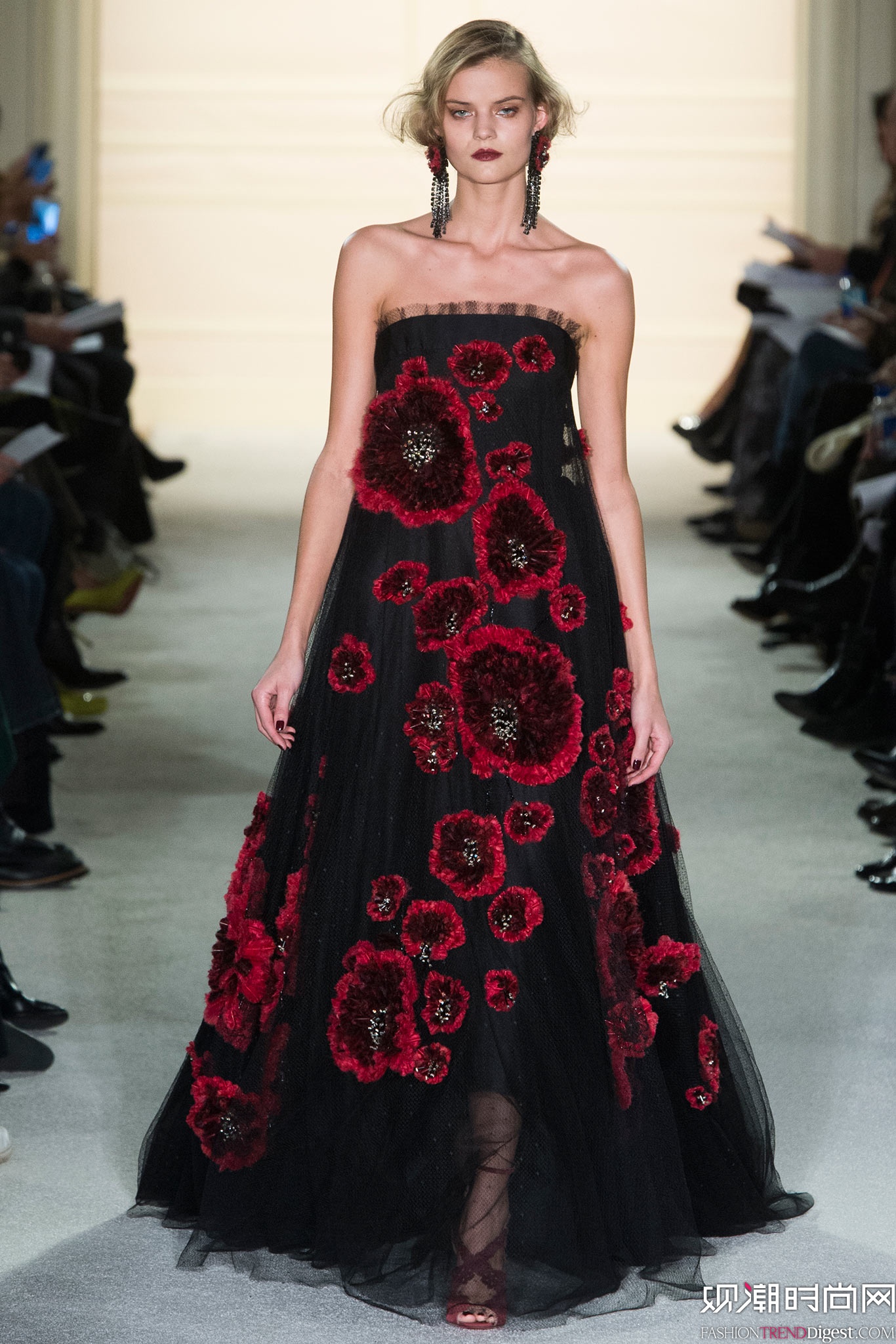 Marchesa 2015ﶬŮװϵиͼƬ