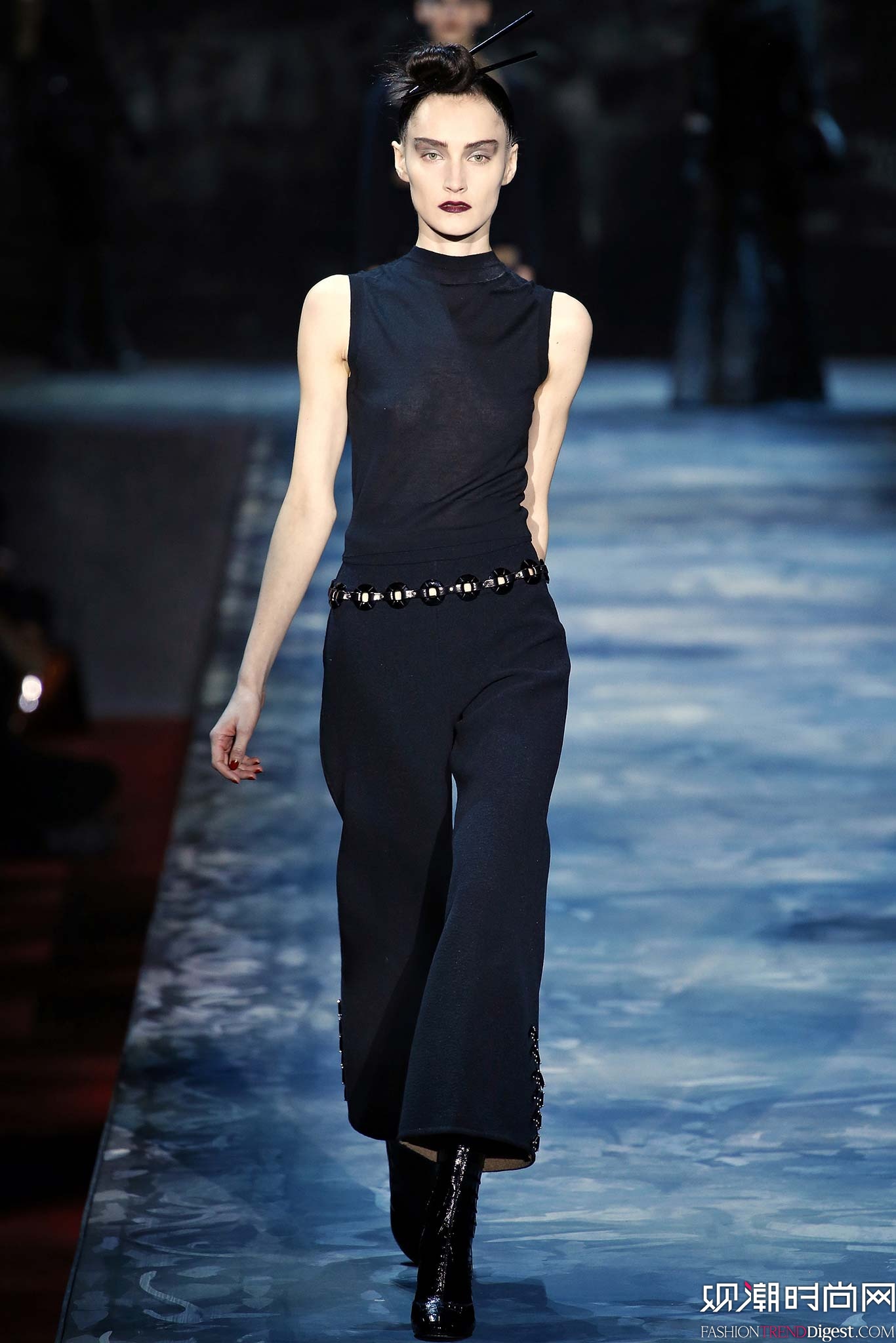 Marc Jacobs 2015ﶬŮװϵиͼƬ