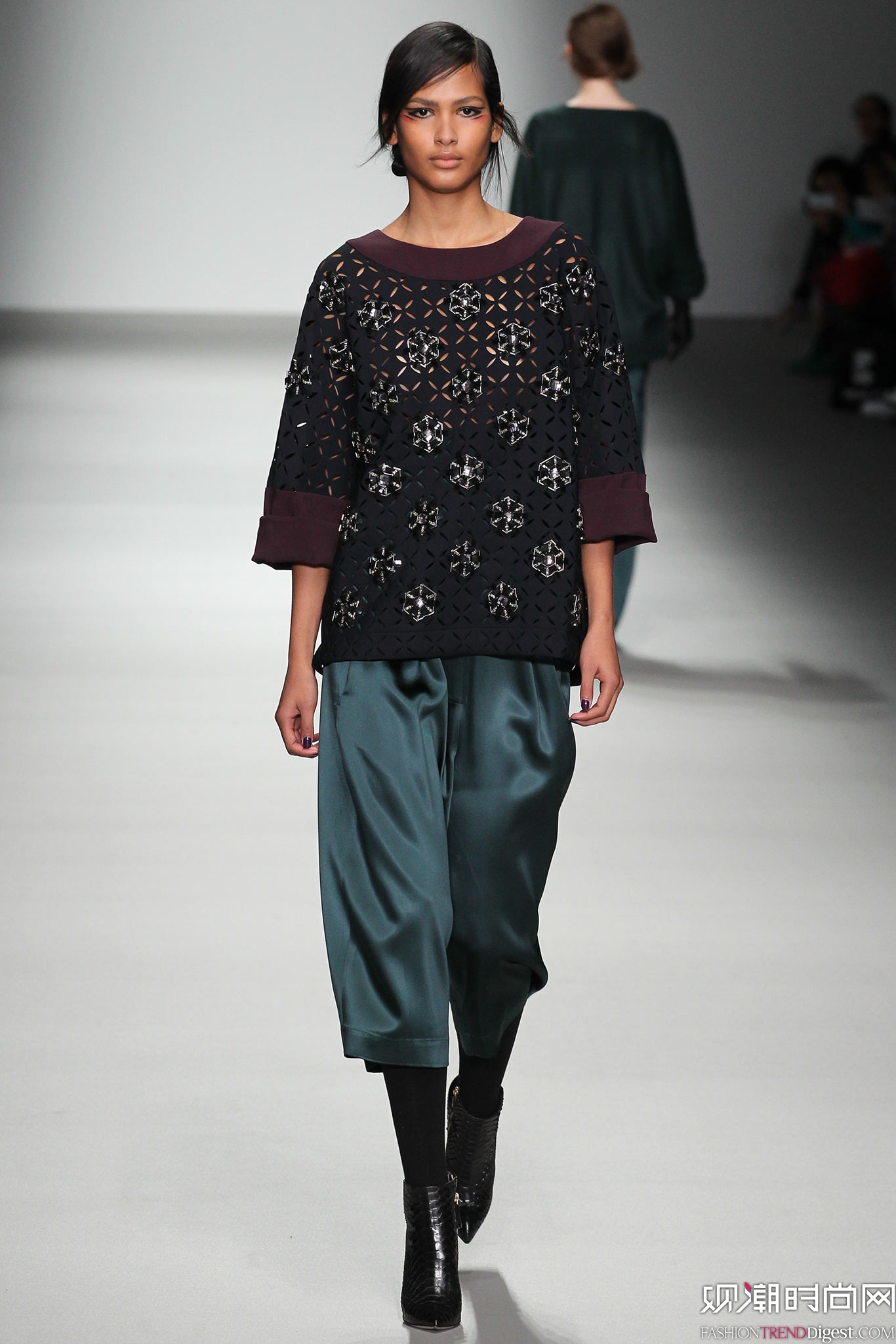 Jean-Pierre Braganza 2015ﶬŮװϵиͼƬ