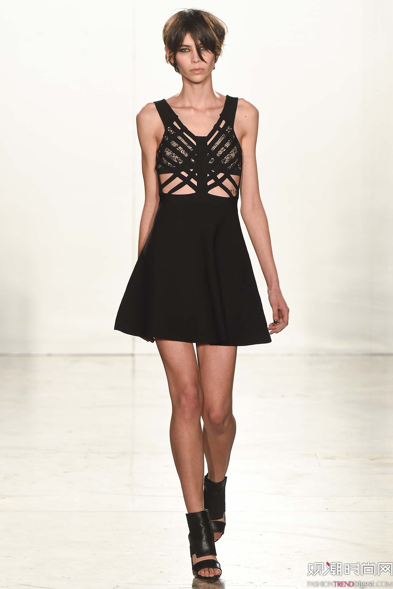 Sass & Bide 2015ﶬŮװϵиͼƬ