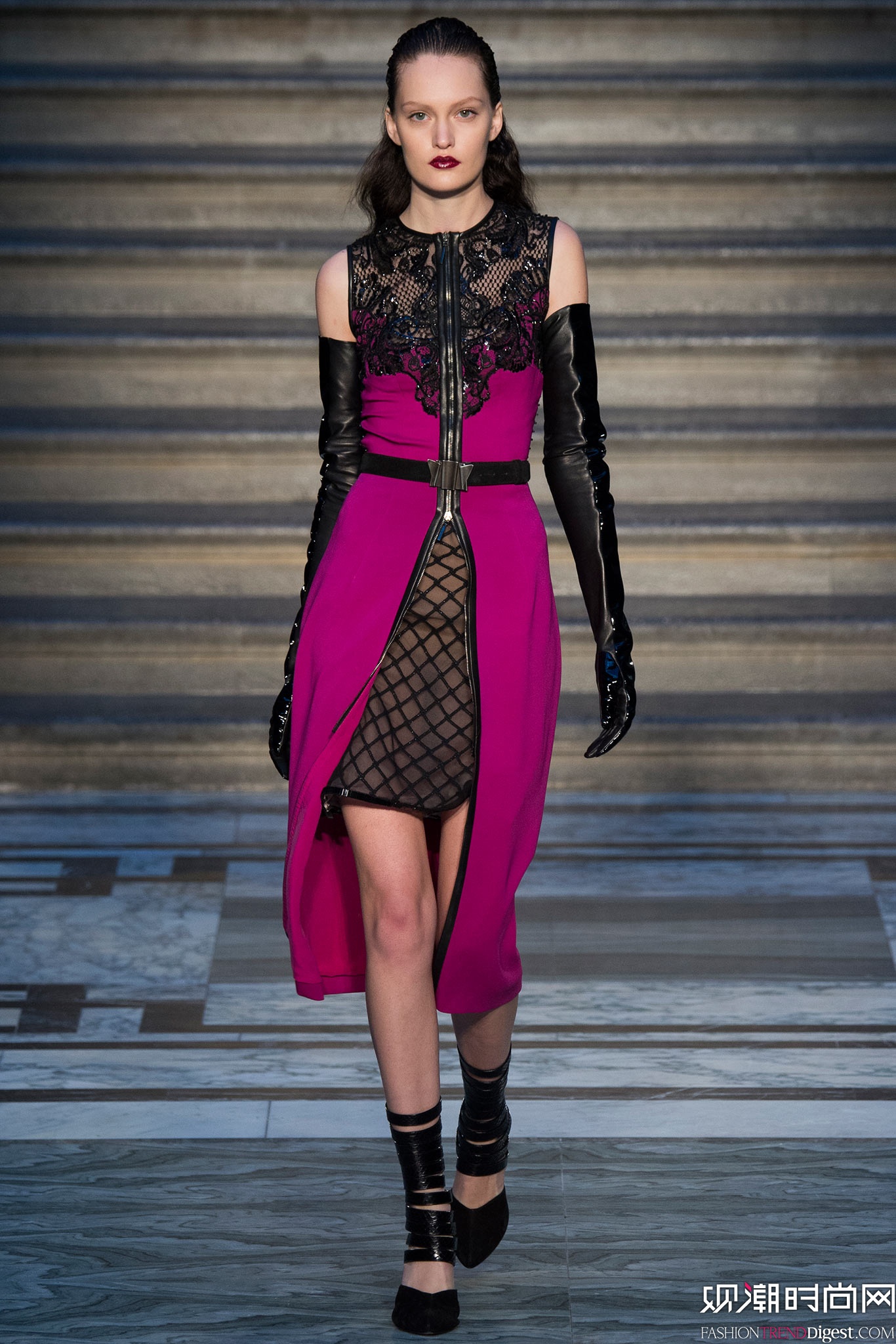 Julien Macdonald 2015ﶬŮװϵиͼƬ