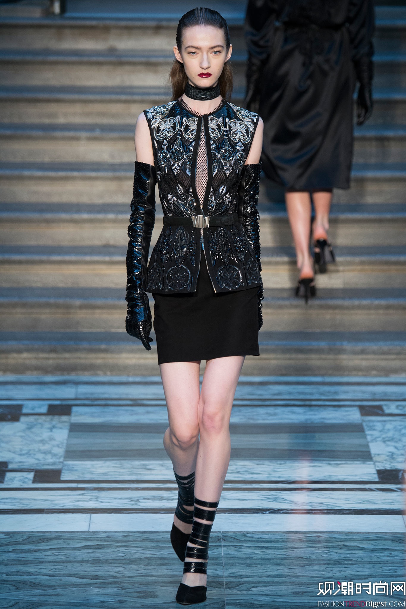 Julien Macdonald 2015ﶬŮװϵиͼƬ