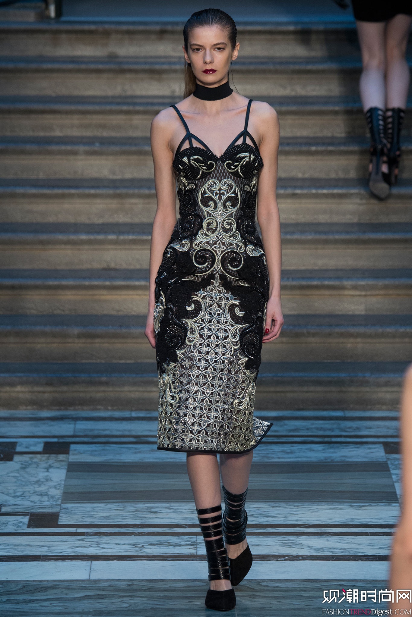 Julien Macdonald 2015ﶬŮװϵиͼƬ