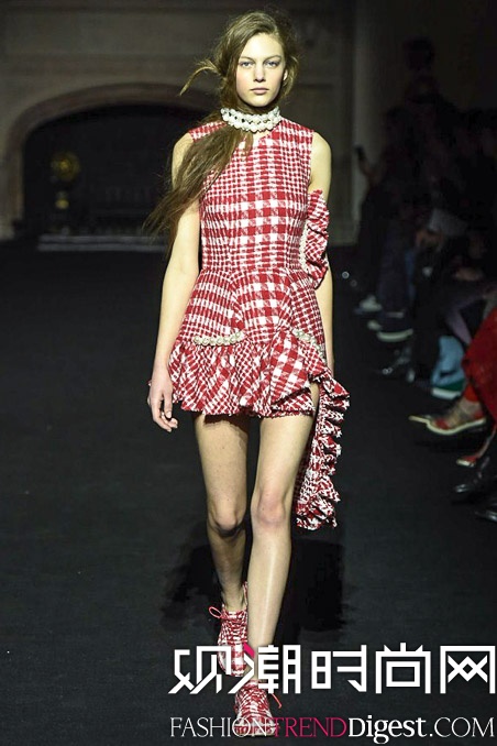 Simone Rocha 2015ﶬrbϵDƬ