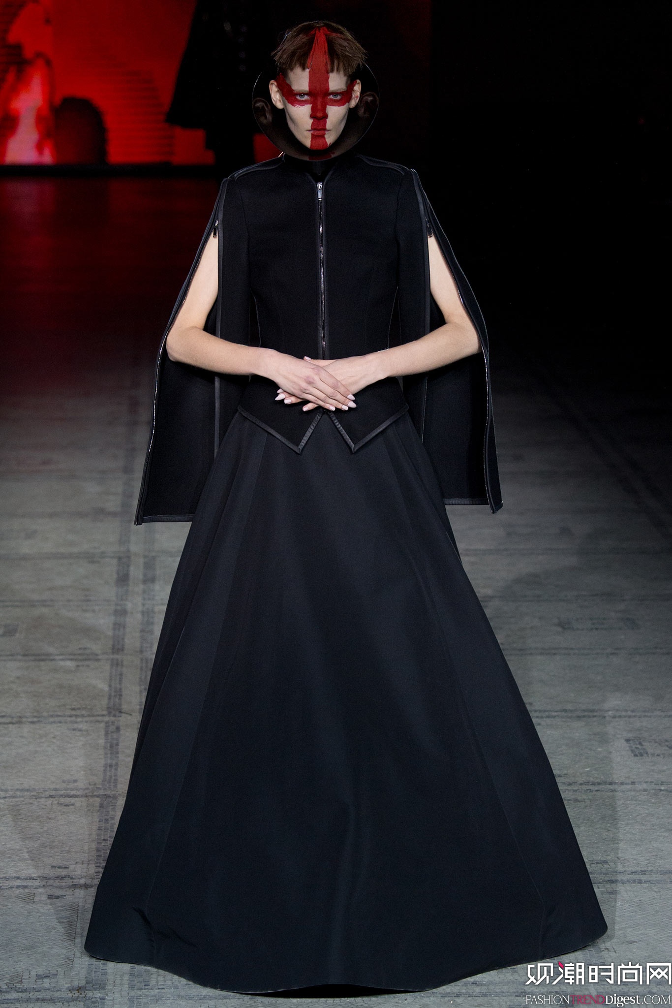 Gareth Pugh 2015ﶬʱװϵ㳡ͼƬ