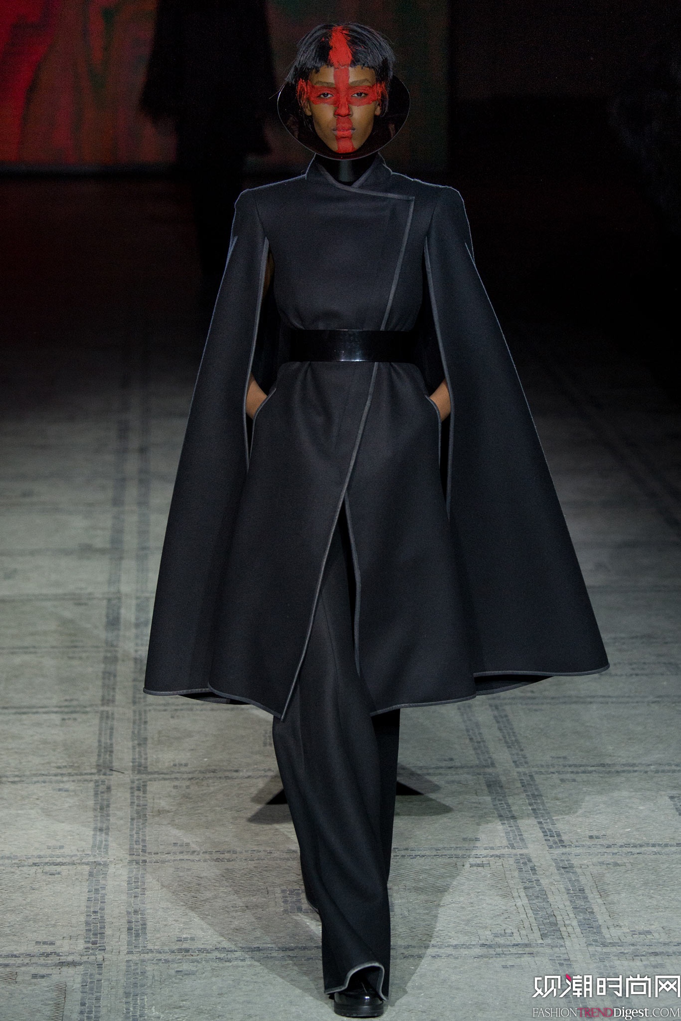 Gareth Pugh 2015ﶬʱװϵ㳡ͼƬ