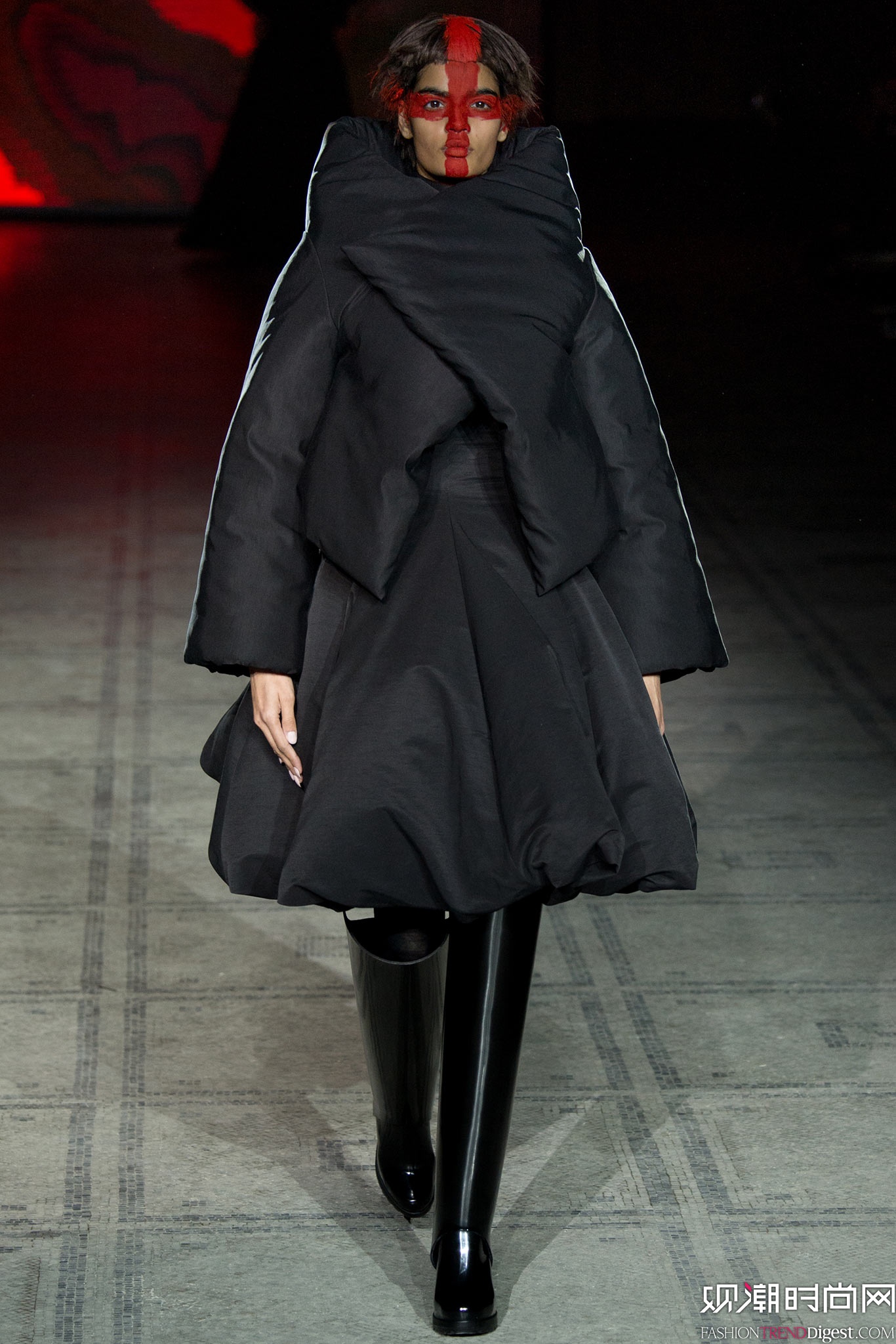 Gareth Pugh 2015ﶬʱװϵ㳡ͼƬ