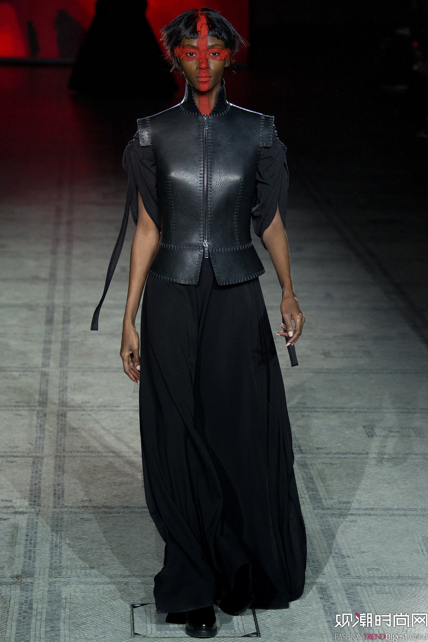 Gareth Pugh 2015ﶬʱװϵ㳡ͼƬ