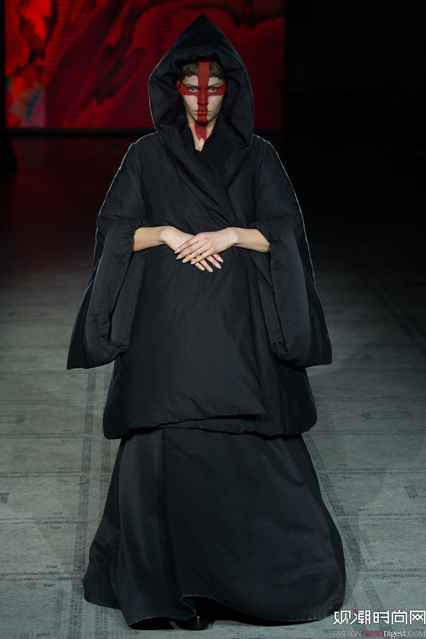 Gareth Pugh 2015ﶬʱװϵ㳡ͼƬ