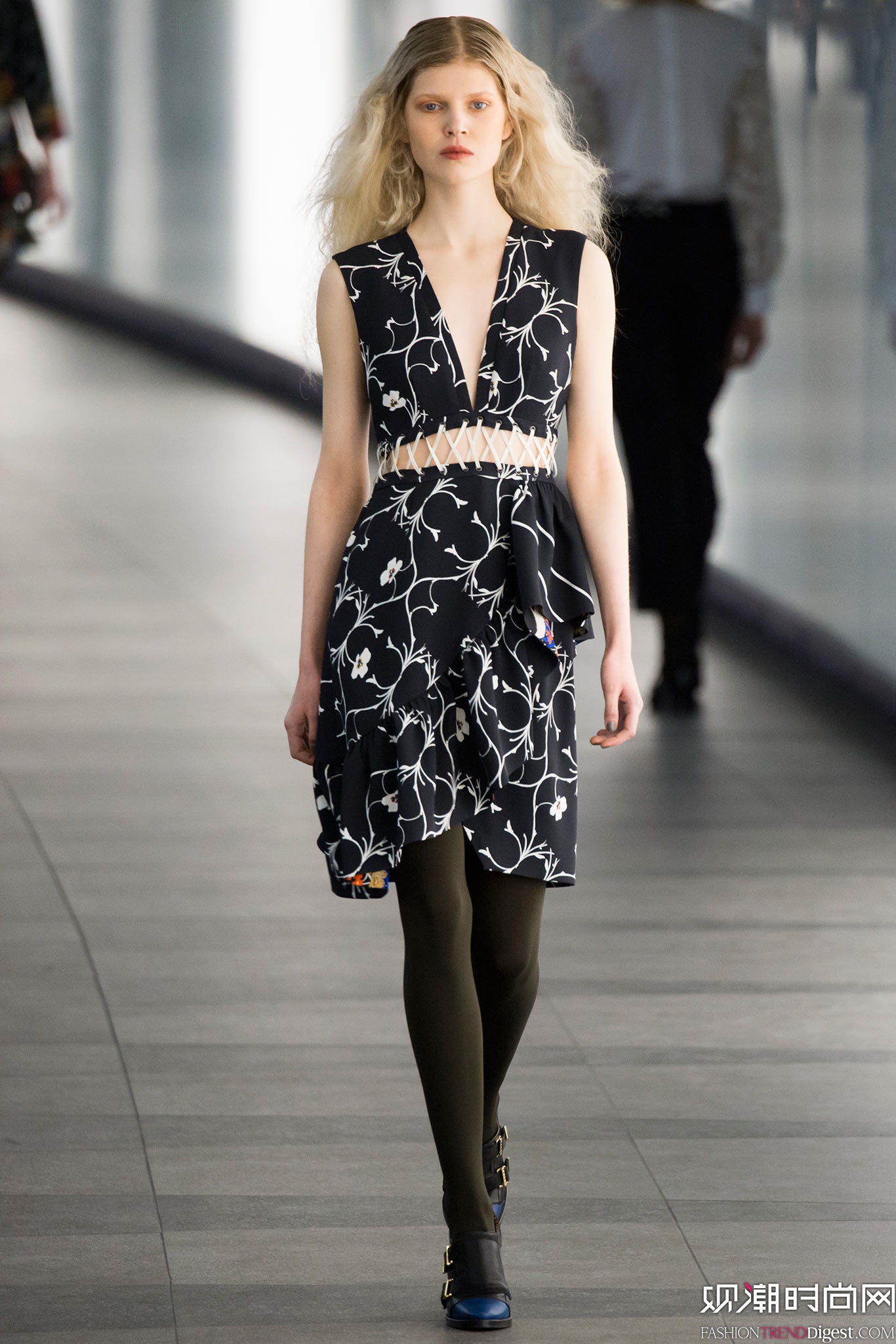 Preen by Thornton Bregazzi 2015ﶬʱװϵ㳡ͼƬ