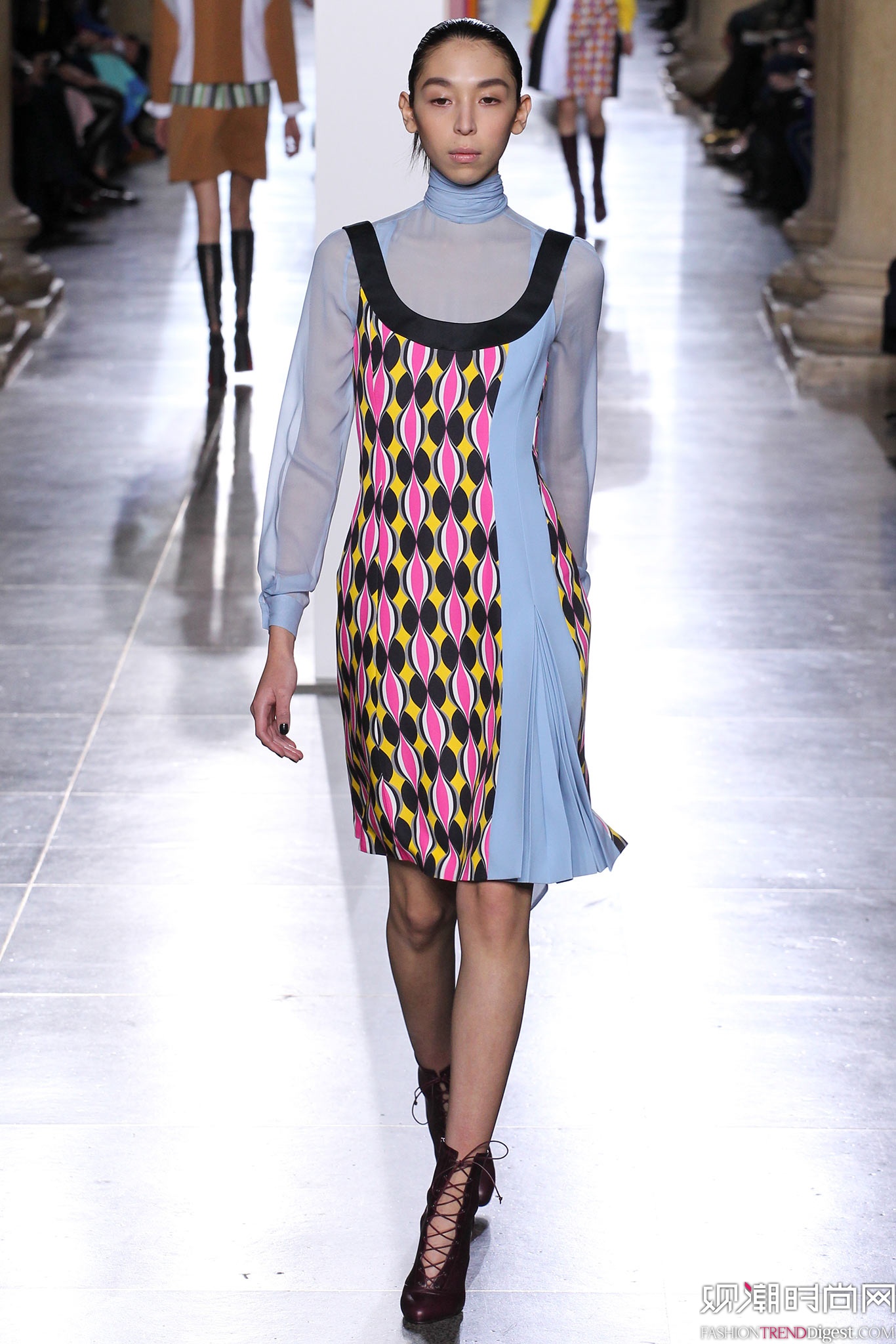 Jonathan Saunders 2015ﶬrbϵDƬ