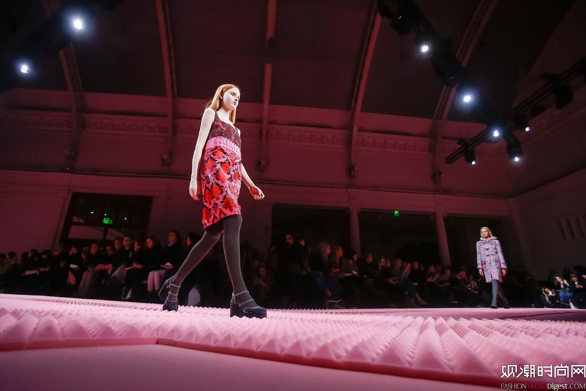 Mary Katrantzou 2015ﶬr(sh)bϵ(chng)DƬ