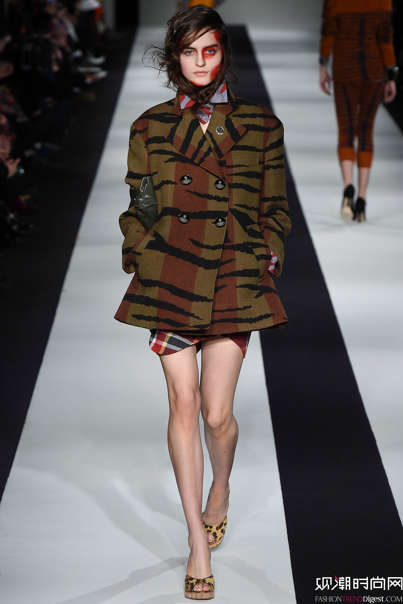 Vivienne Westwood Red Label 2015ﶬʱװϵ㳡ͼƬ