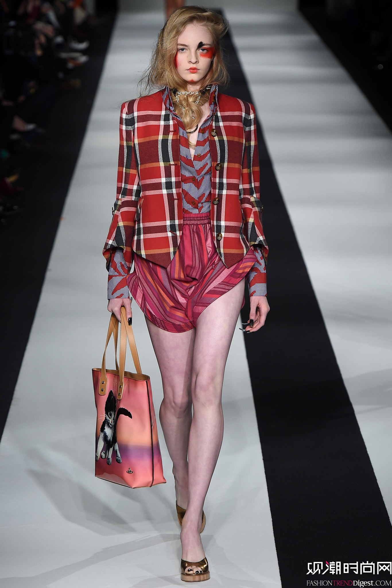 Vivienne Westwood Red Label 2015ﶬʱװϵ㳡ͼƬ