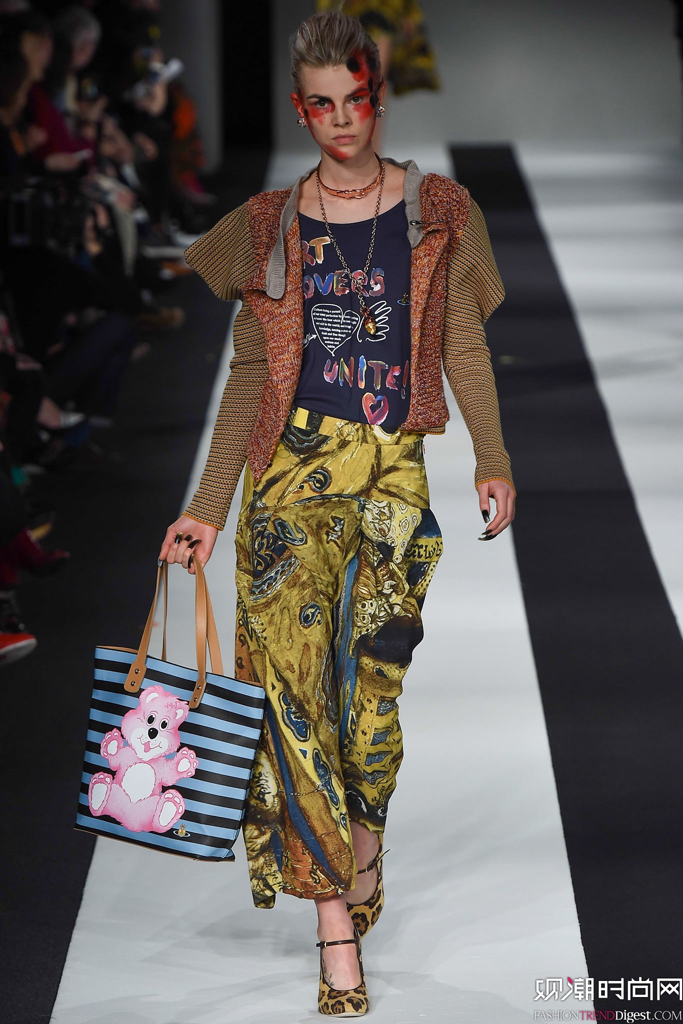 Vivienne Westwood Red Label 2015ﶬʱװϵ㳡ͼƬ