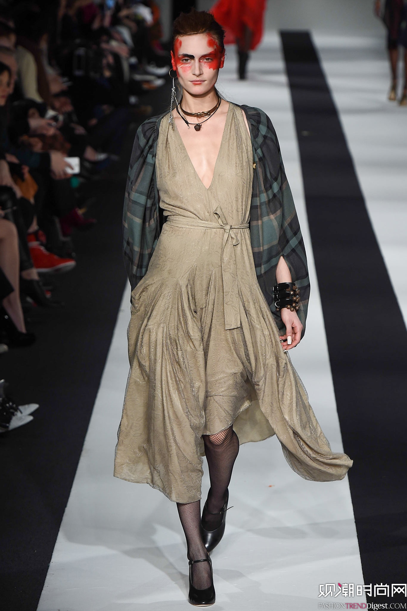 Vivienne Westwood Red Label 2015ﶬʱװϵ㳡ͼƬ