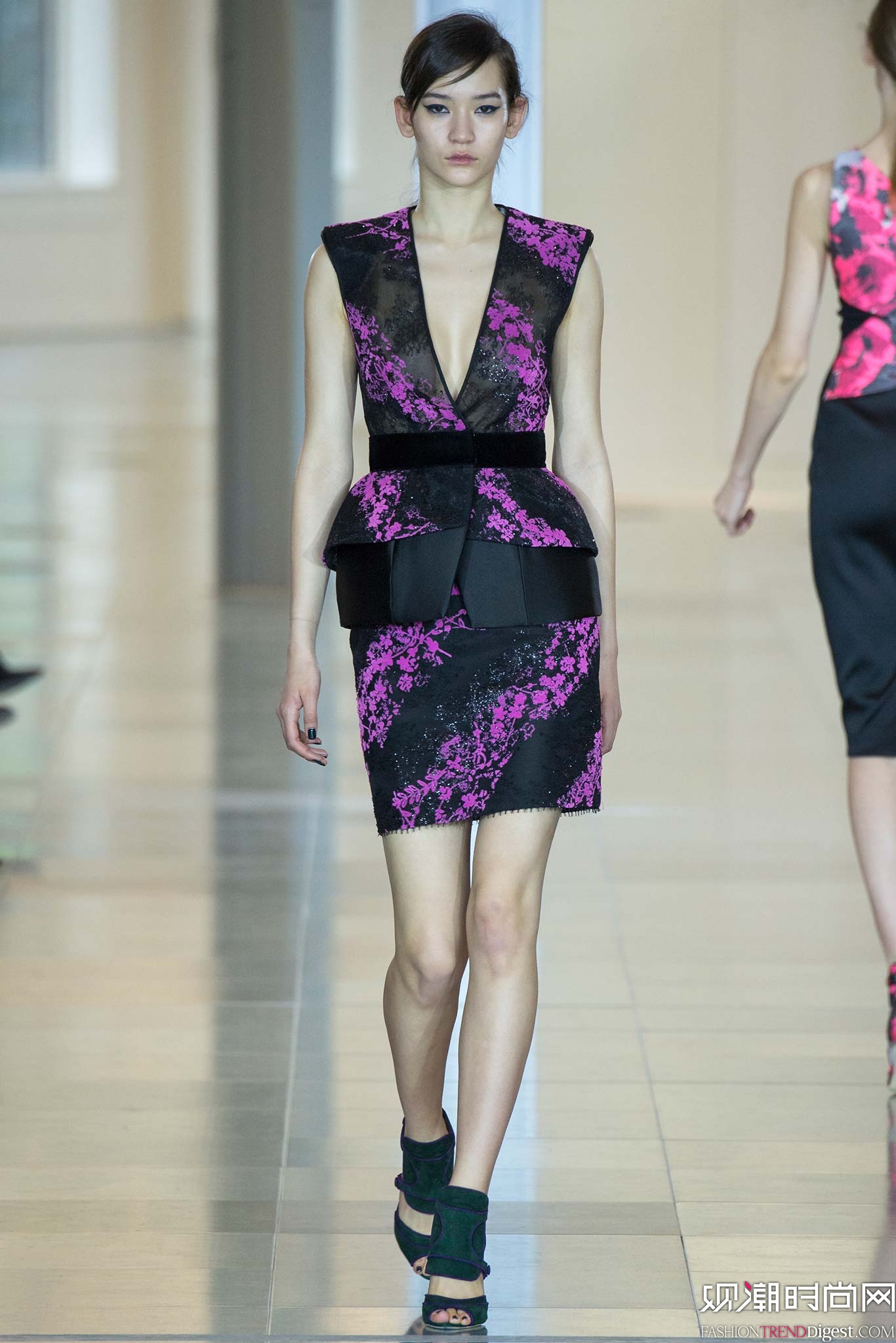 Antonio Berardi 2015ﶬʱװϵ㳡ͼƬ