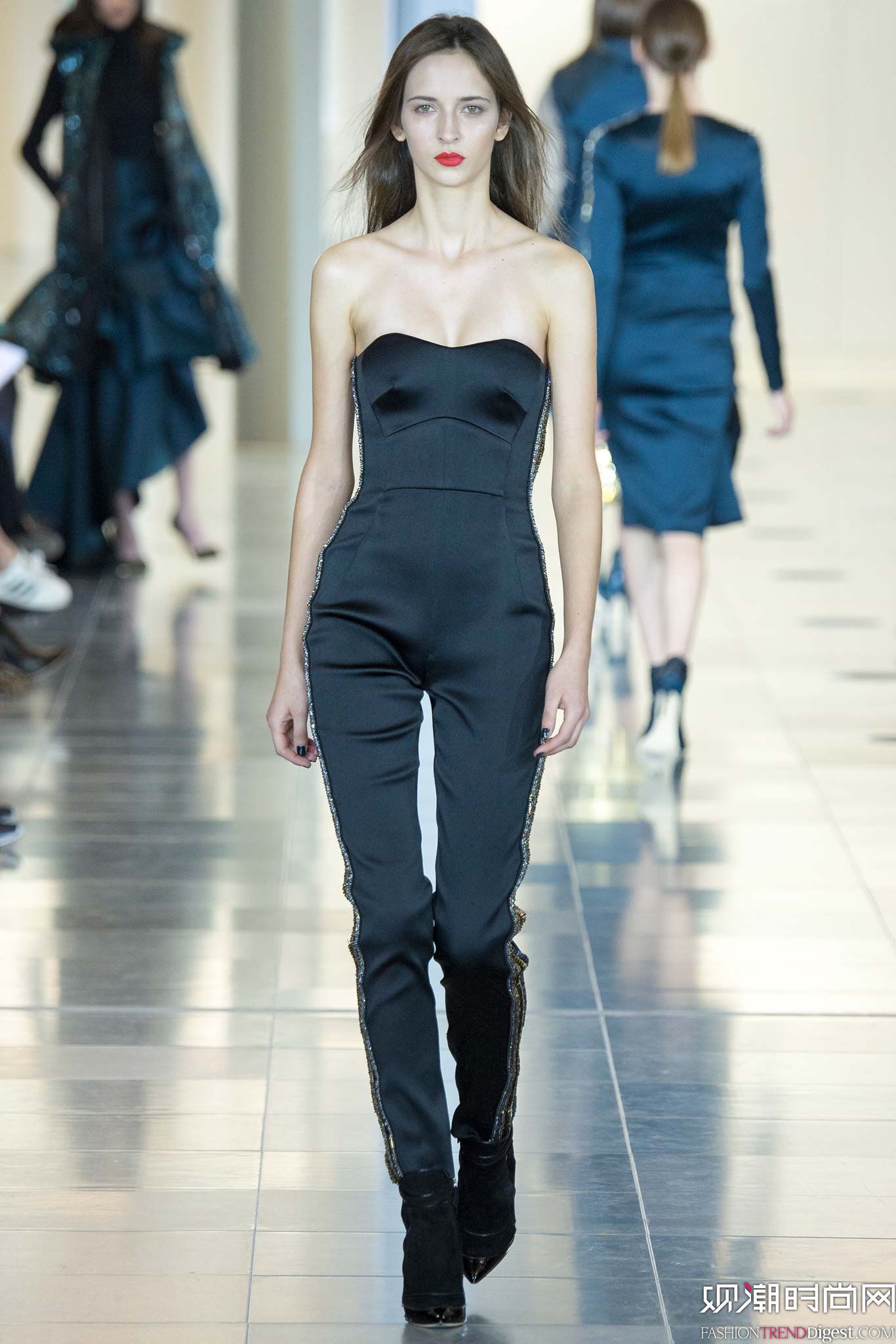 Antonio Berardi 2015ﶬr(sh)bϵ(chng)DƬ