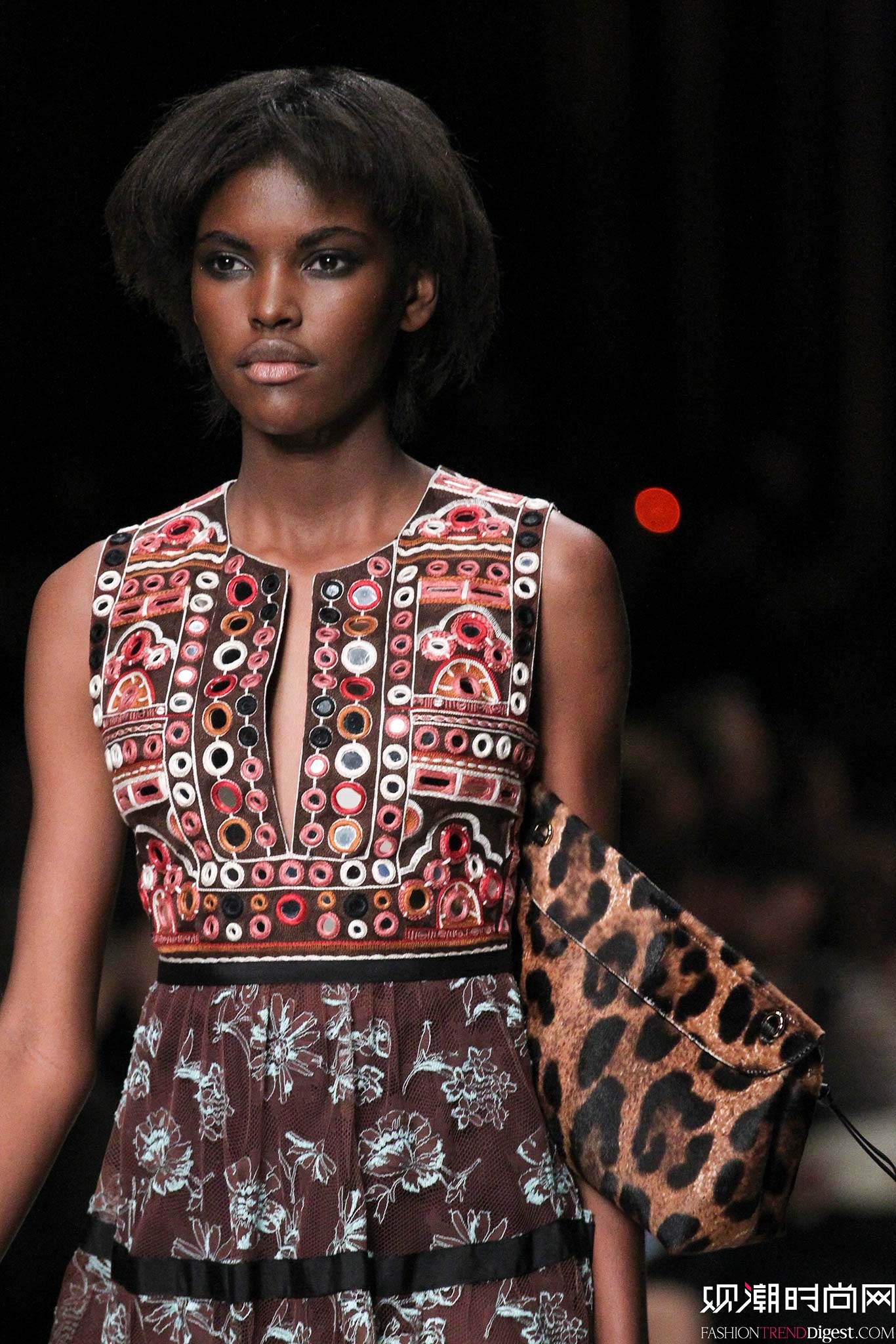 Burberry Prorsum 2015�ﶬʱװ��ϵ���㳡����ͼƬ