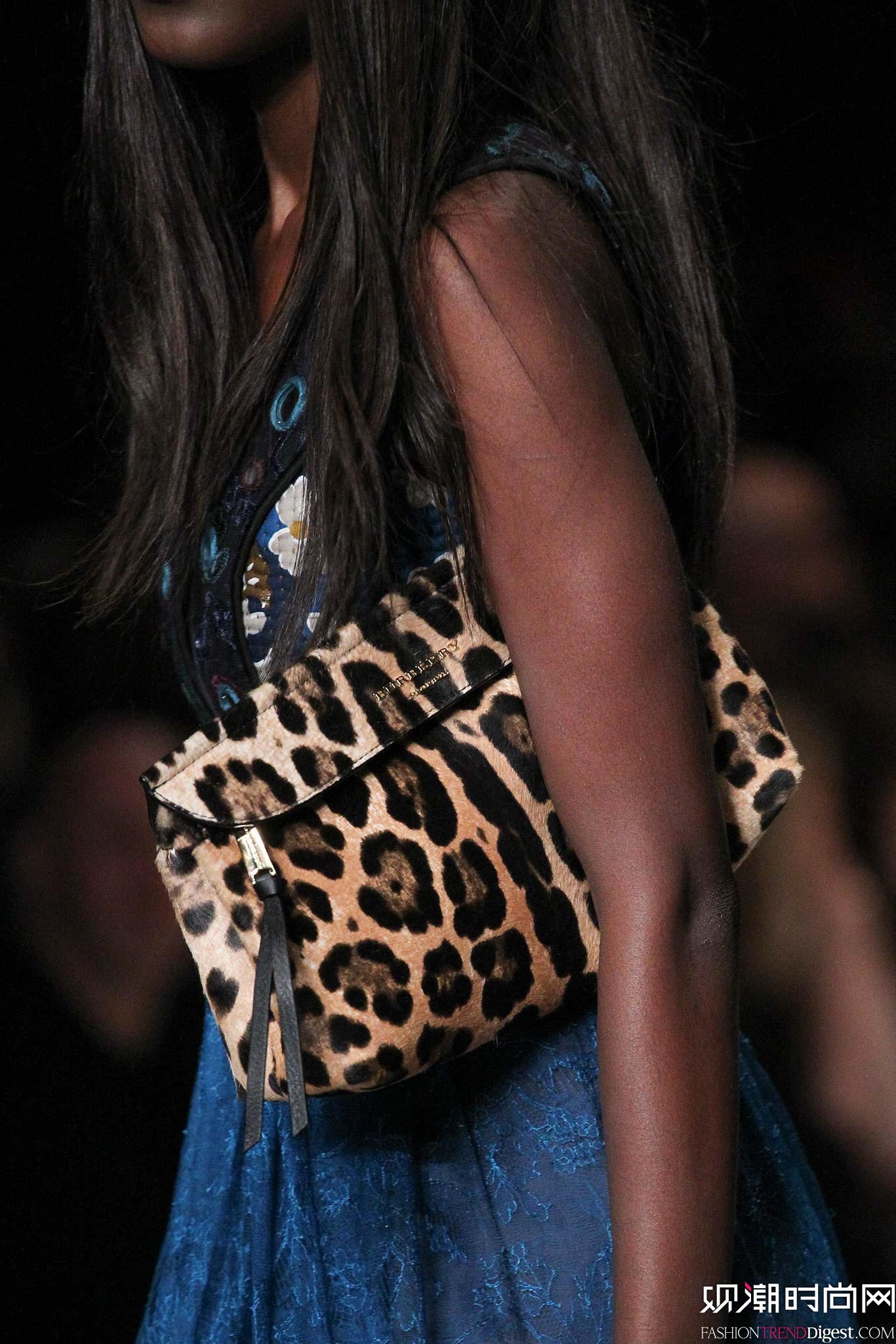 Burberry Prorsum 2015�ﶬʱװ��ϵ���㳡����ͼƬ